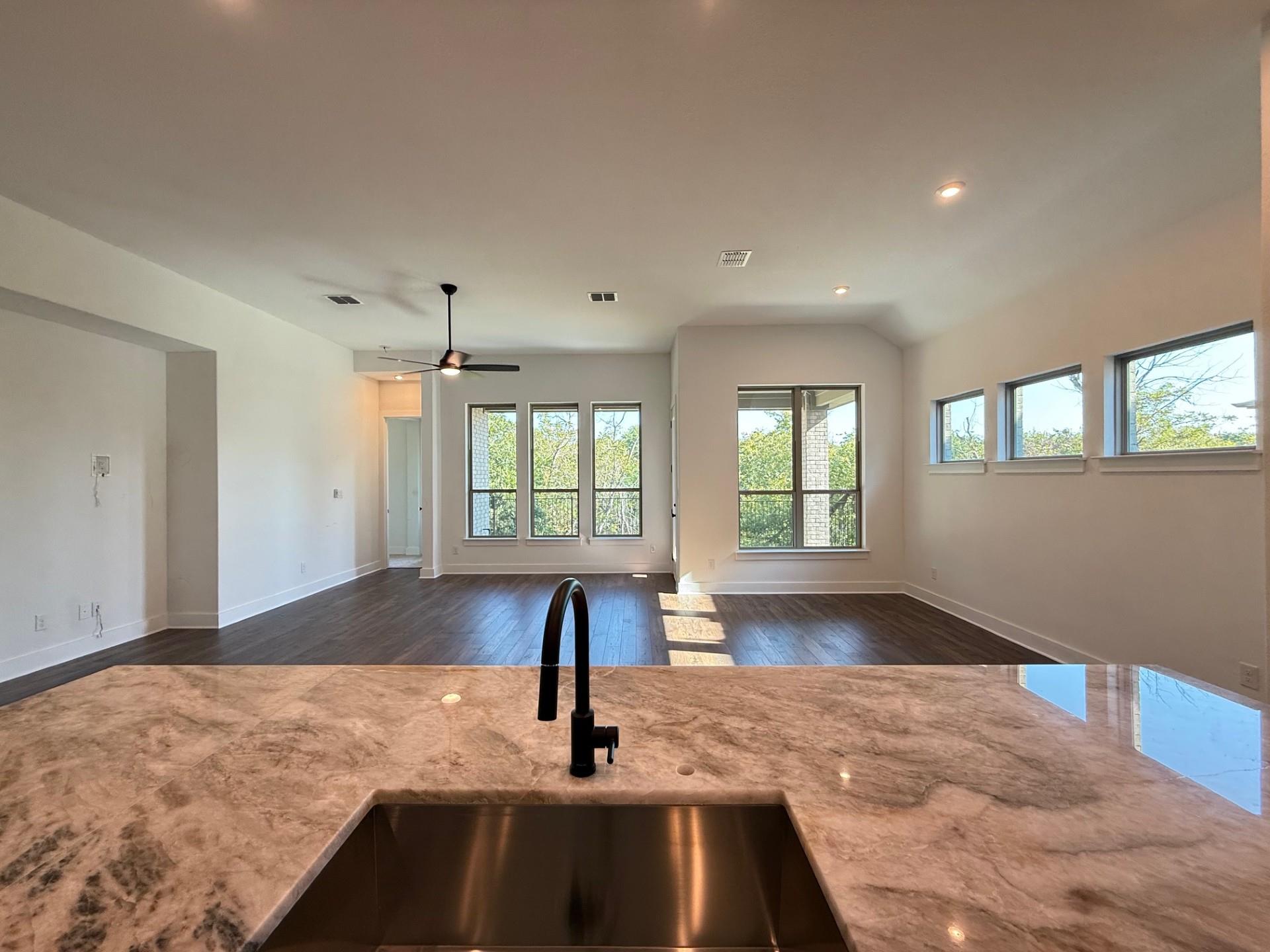 2140 Sarabanda St, Round Rock, TX 78681