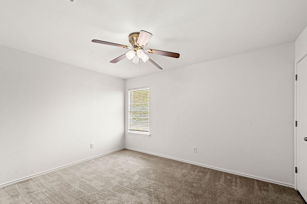 525 Meadow Park Dr, Georgetown, TX 78626