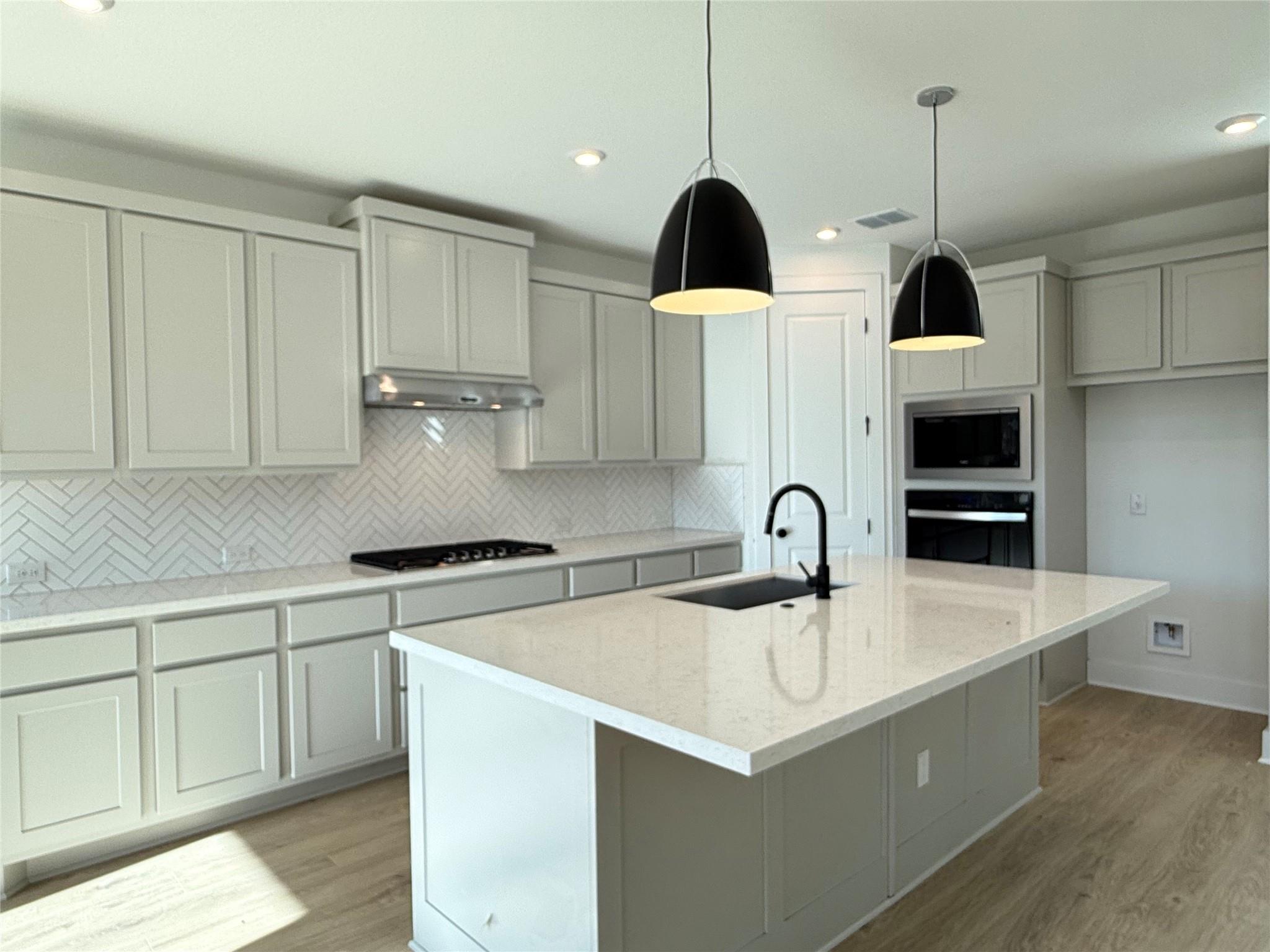 2201 Sarabanda St, Round Rock, TX 78681