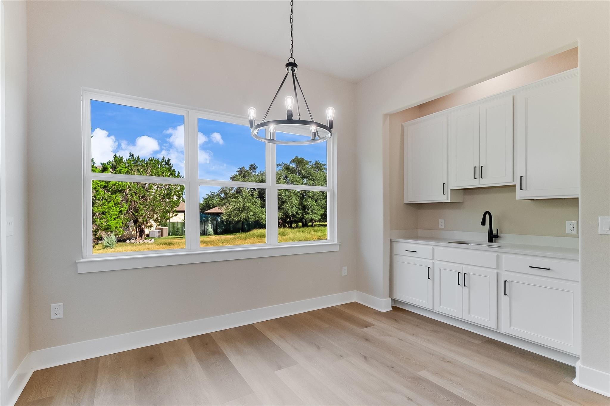 122 Creekside Cv, Marble Falls, TX 78654