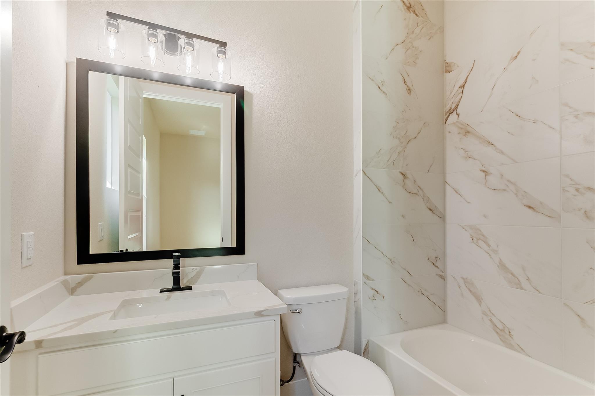 122 Creekside Cv, Marble Falls, TX 78654