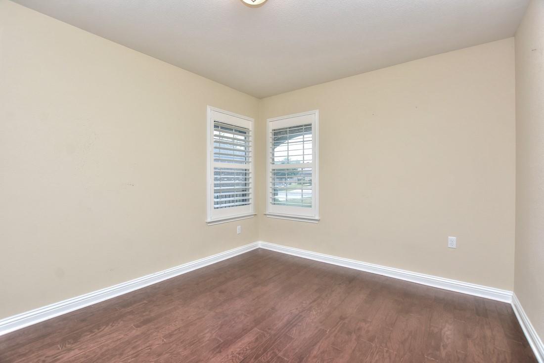 106 Kickapoo Creek Ln, Georgetown, TX 78633