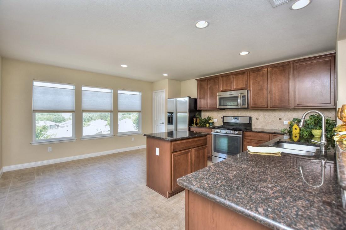 106 Kickapoo Creek Ln, Georgetown, TX 78633
