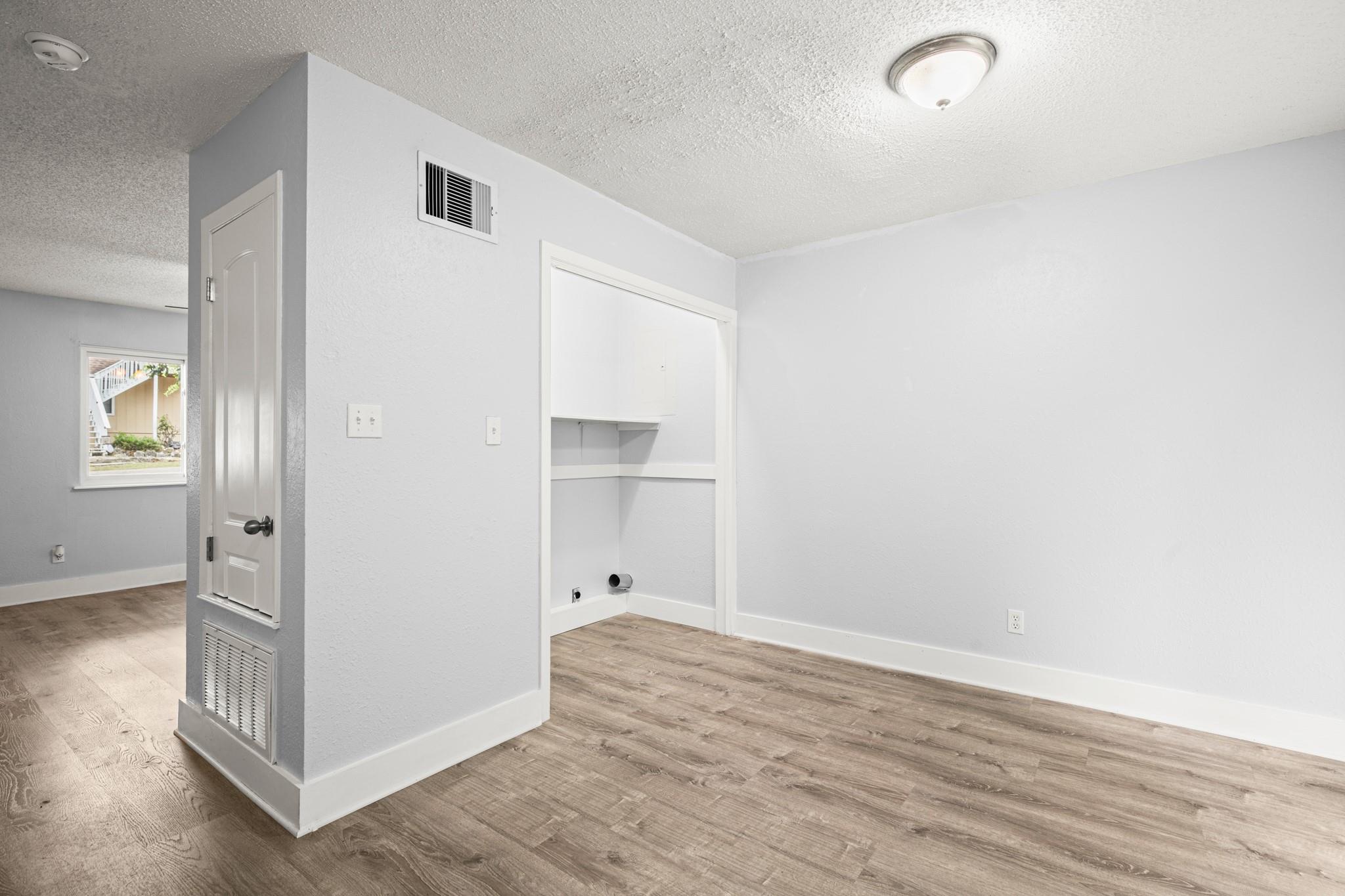 10905 Elm St, Jonestown, TX 78645