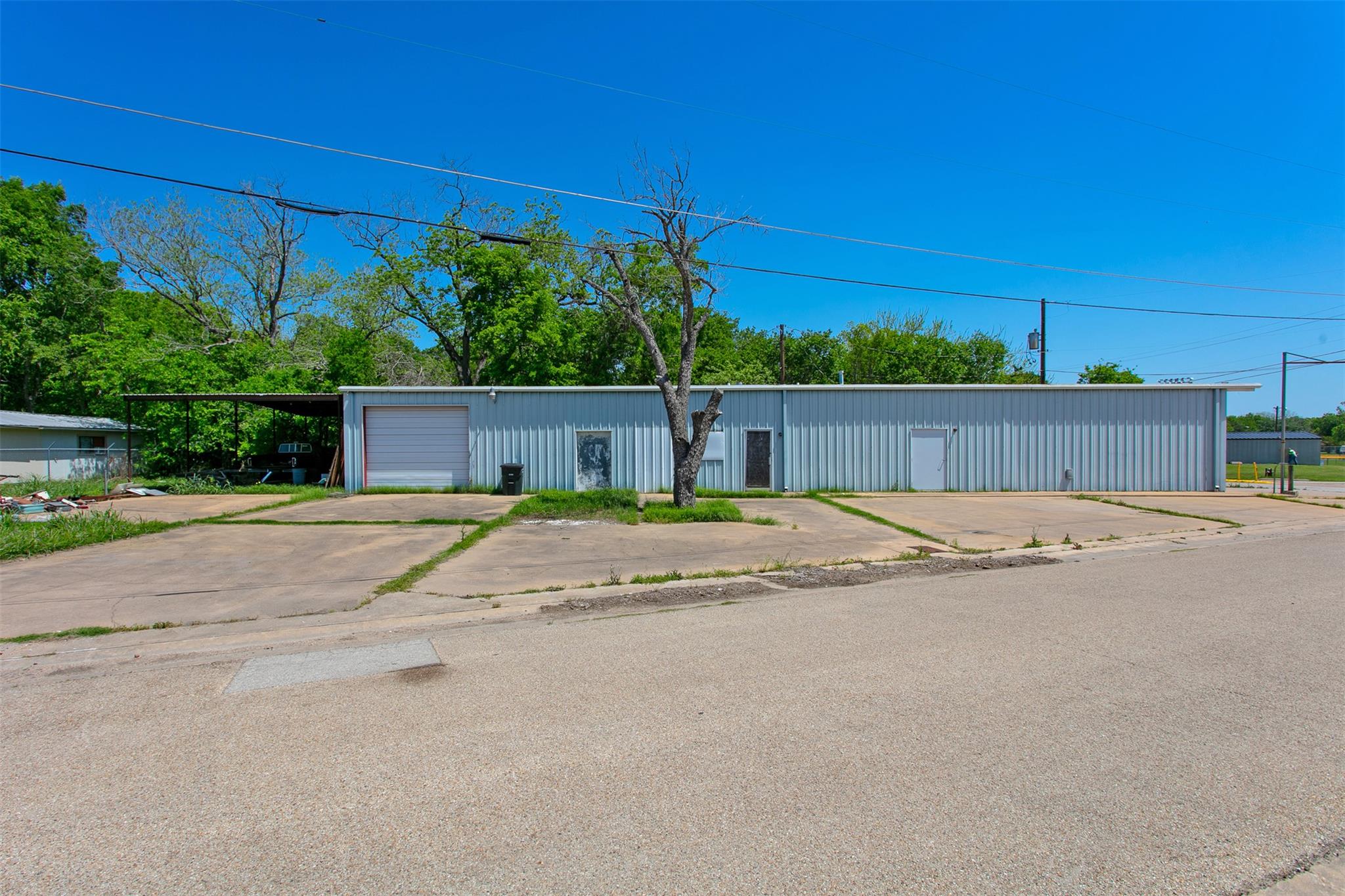 912 W Alligator Street St, Caldwell, TX 77836