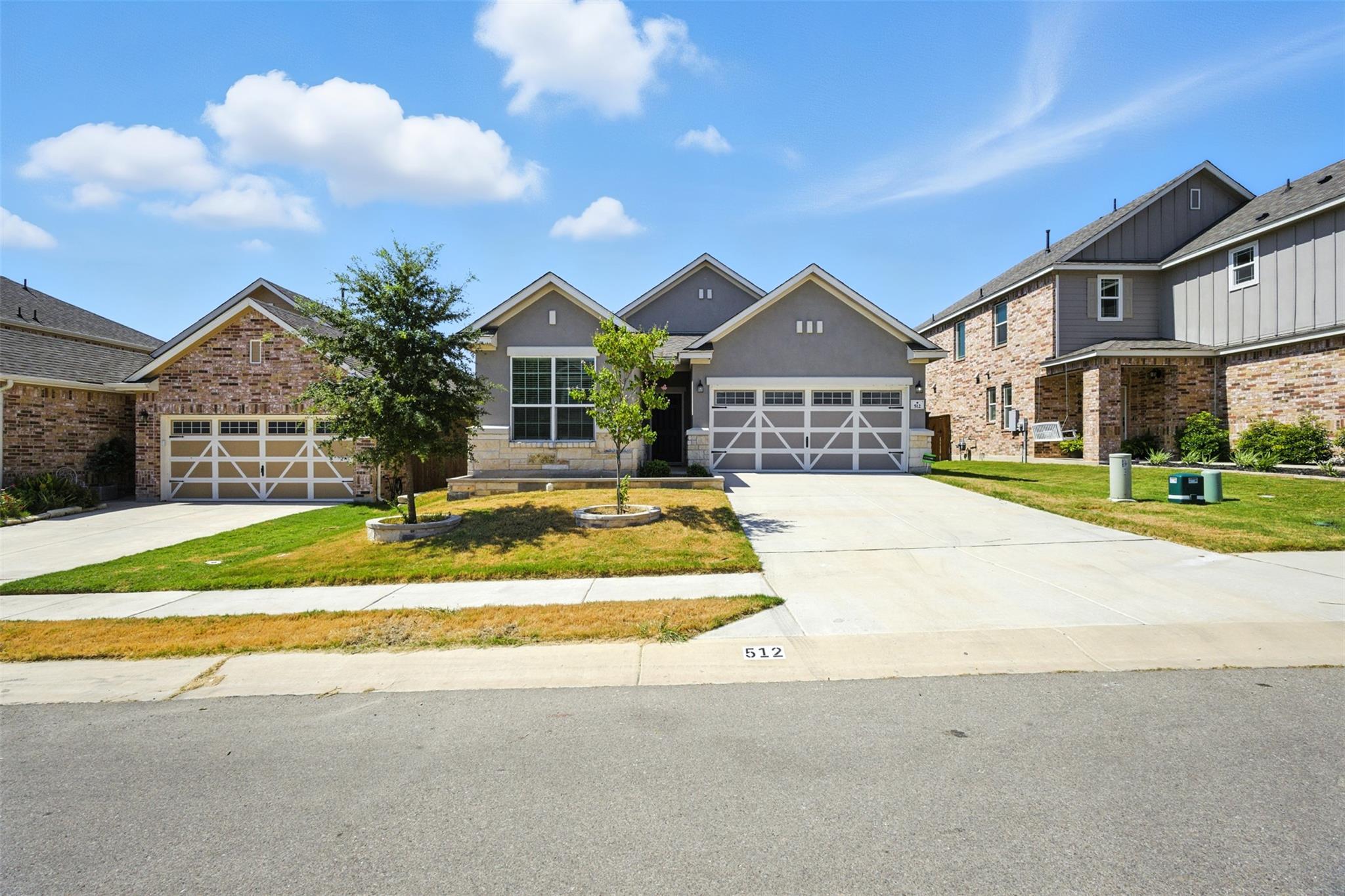 512 Lady Swiss Ln, Hutto, TX 78634