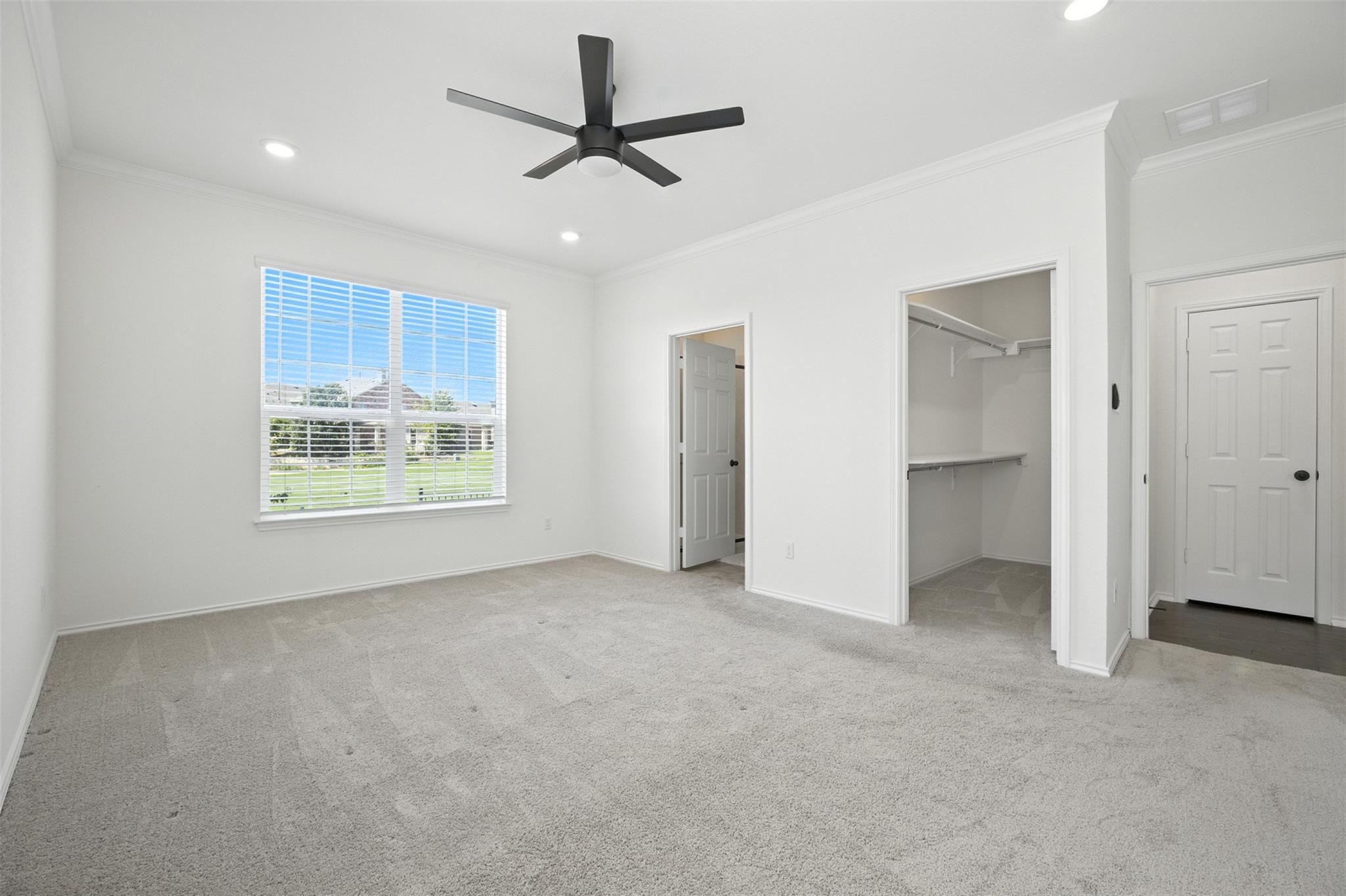 512 Lady Swiss Ln, Hutto, TX 78634