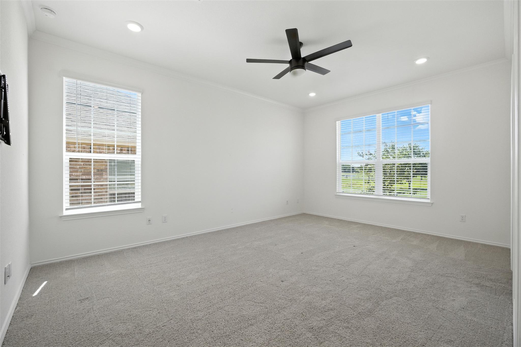 512 Lady Swiss Ln, Hutto, TX 78634