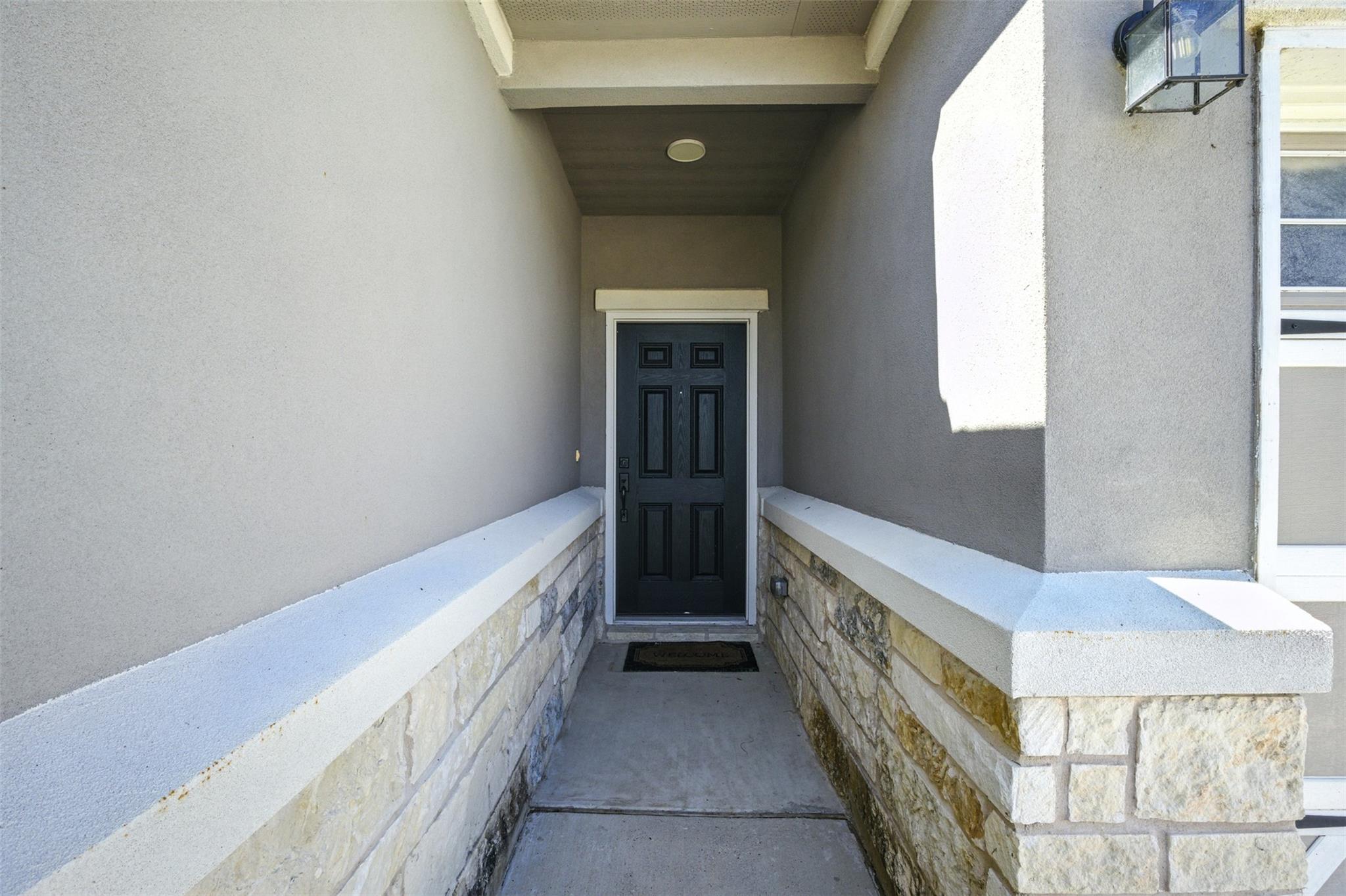 512 Lady Swiss Ln, Hutto, TX 78634