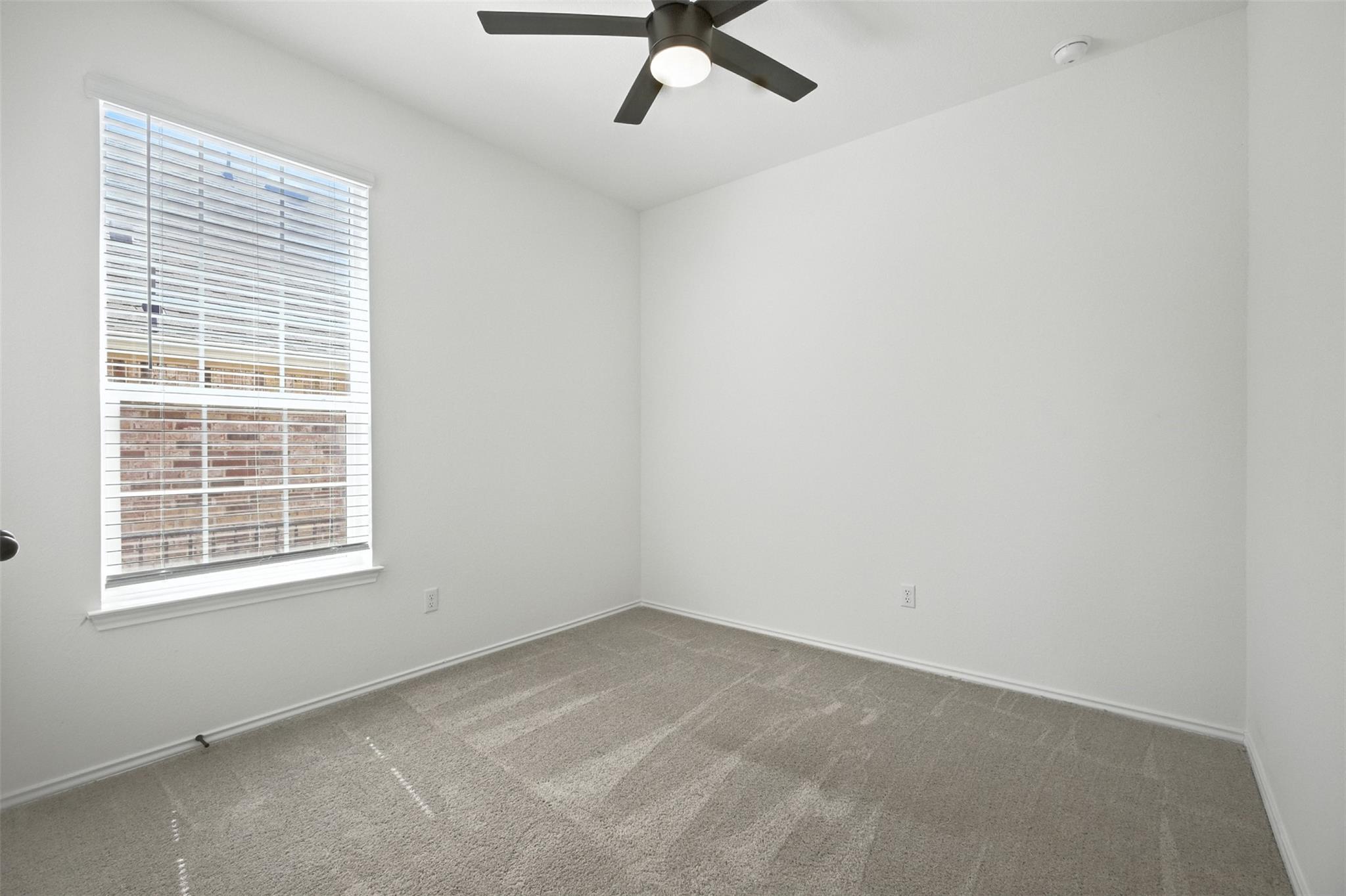 512 Lady Swiss Ln, Hutto, TX 78634