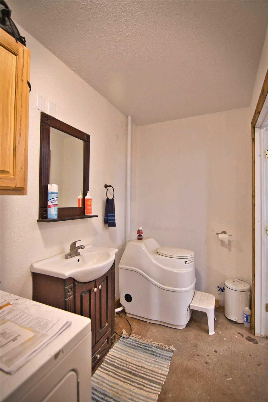 701 CR 316, Llano, TX 78643