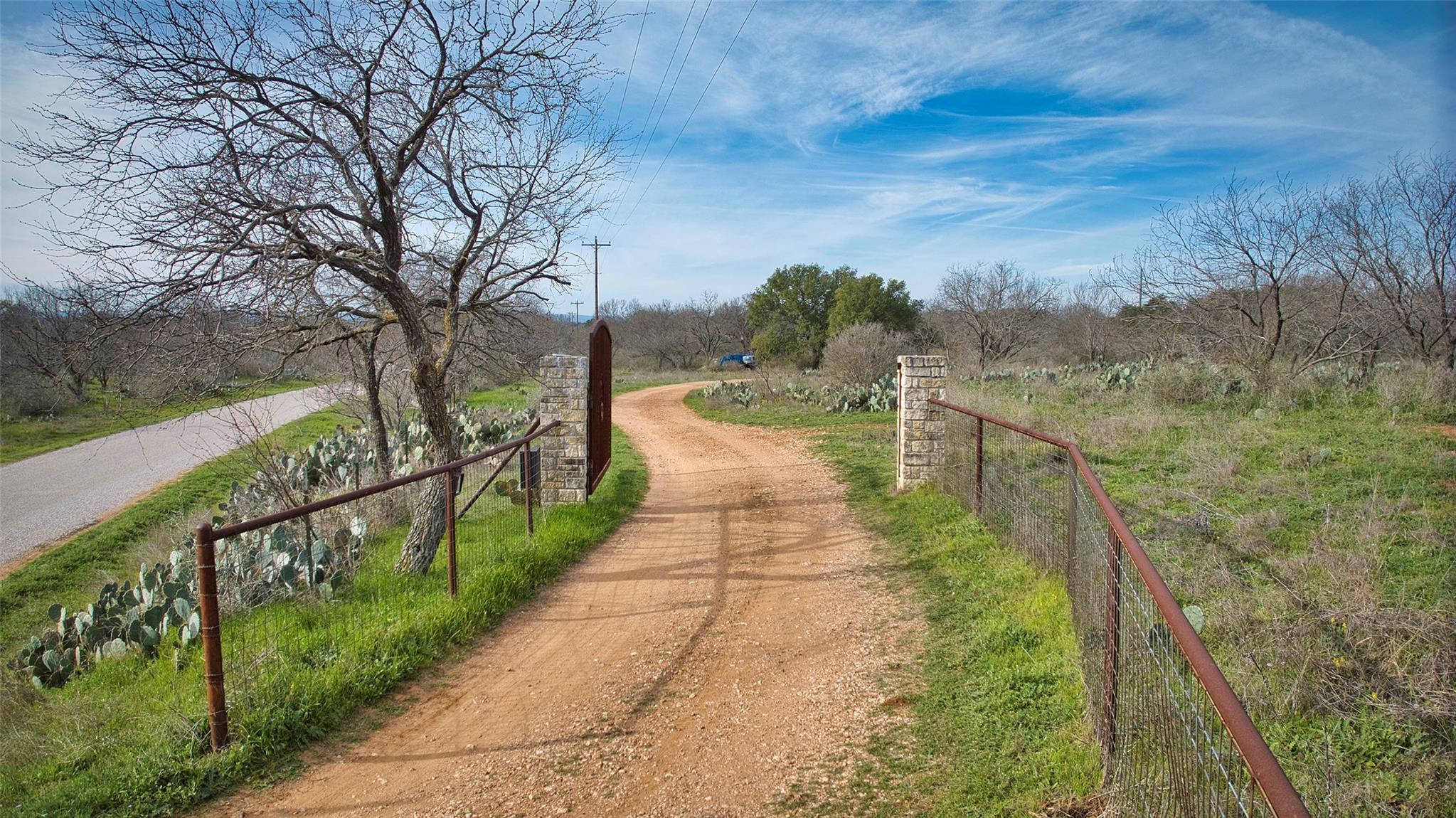 701 CR 316, Llano, TX 78643