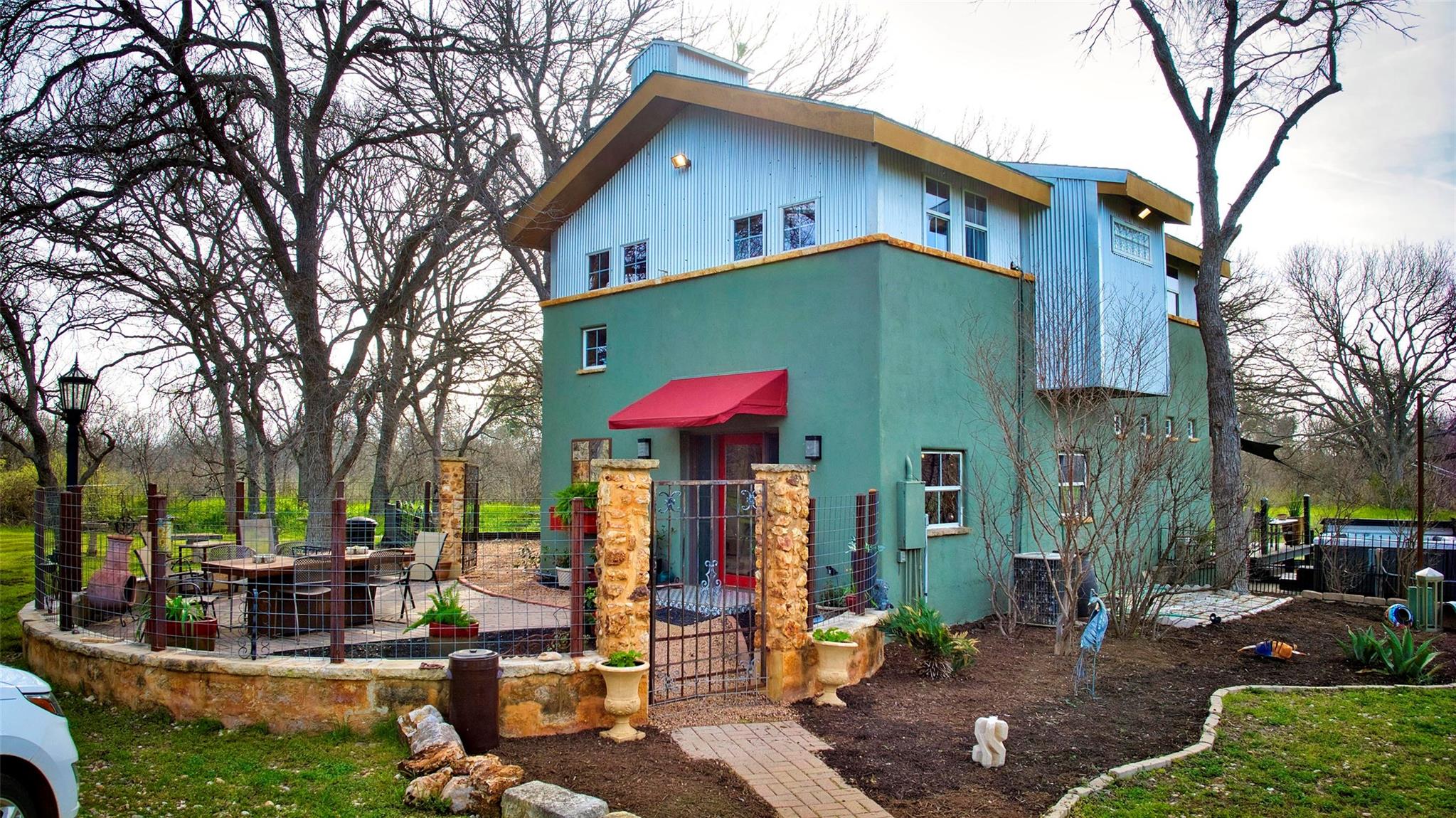 701 CR 316, Llano, TX 78643