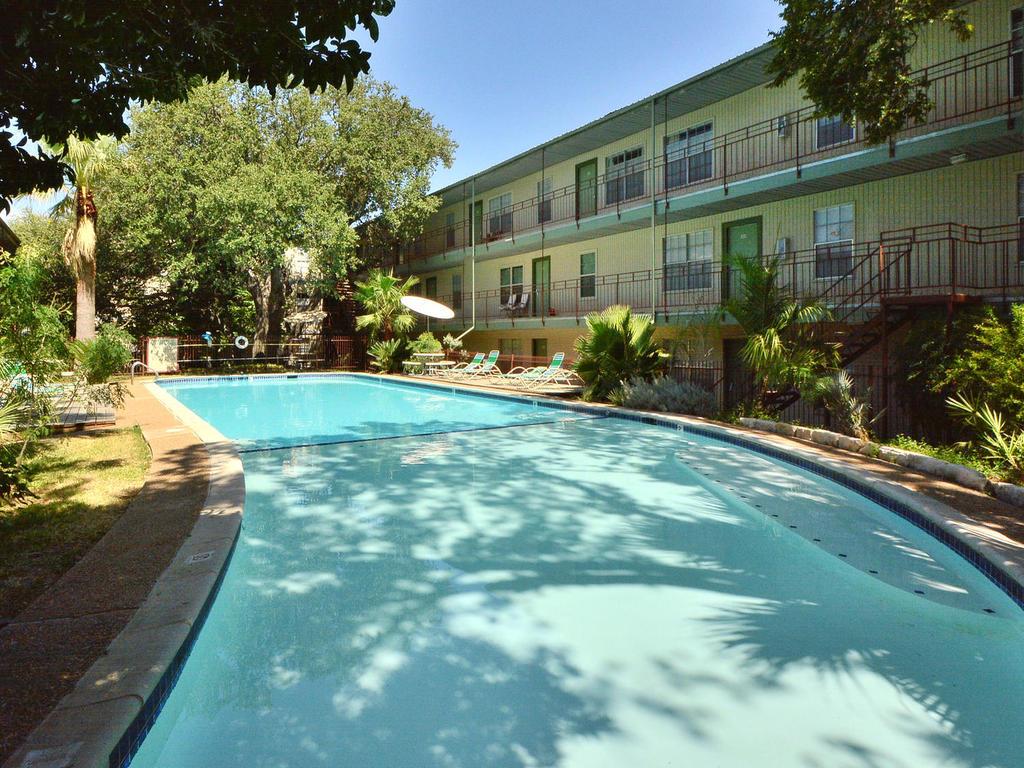 300 Crockett St # 306, Austin, TX 78704