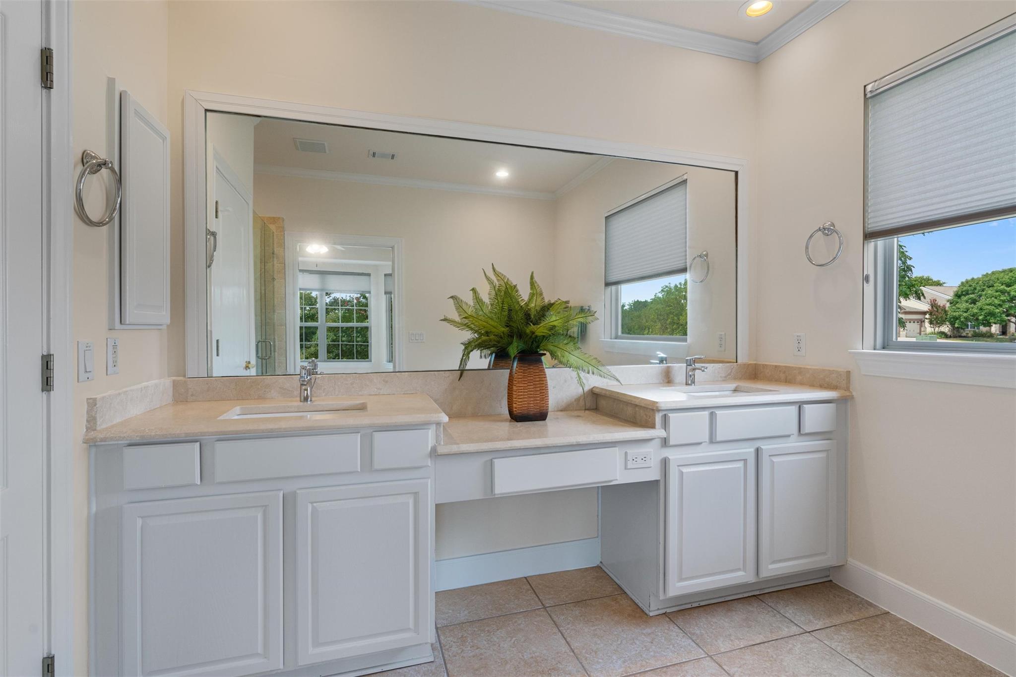 511 Dove Hollow Trl, Georgetown, TX 78633