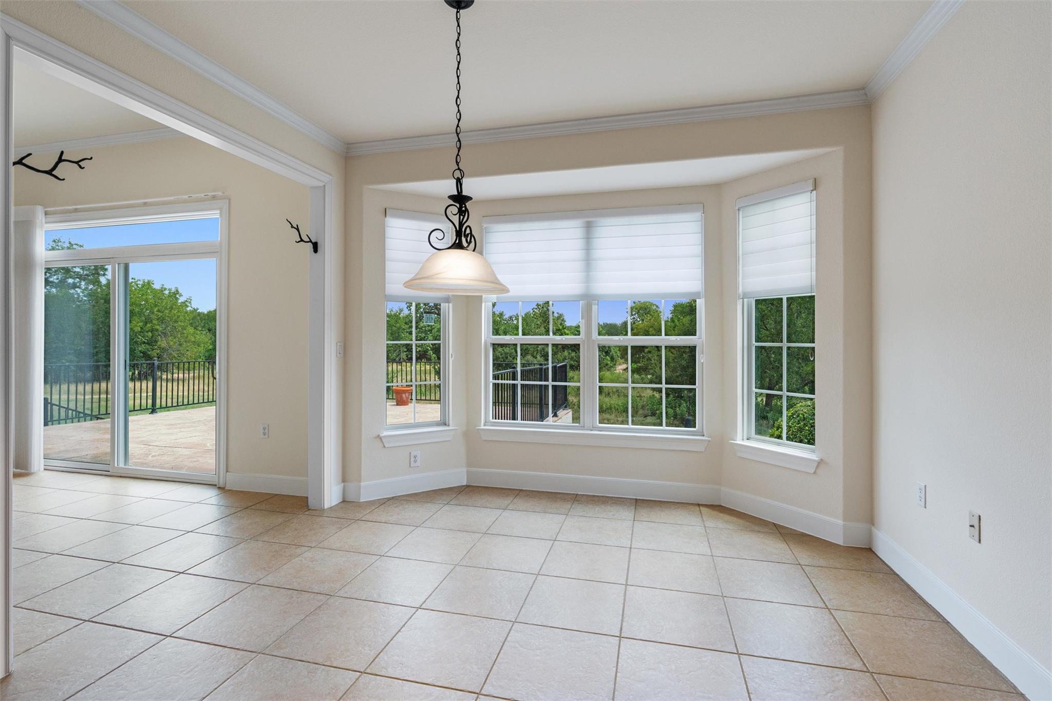 511 Dove Hollow Trl, Georgetown, TX 78633