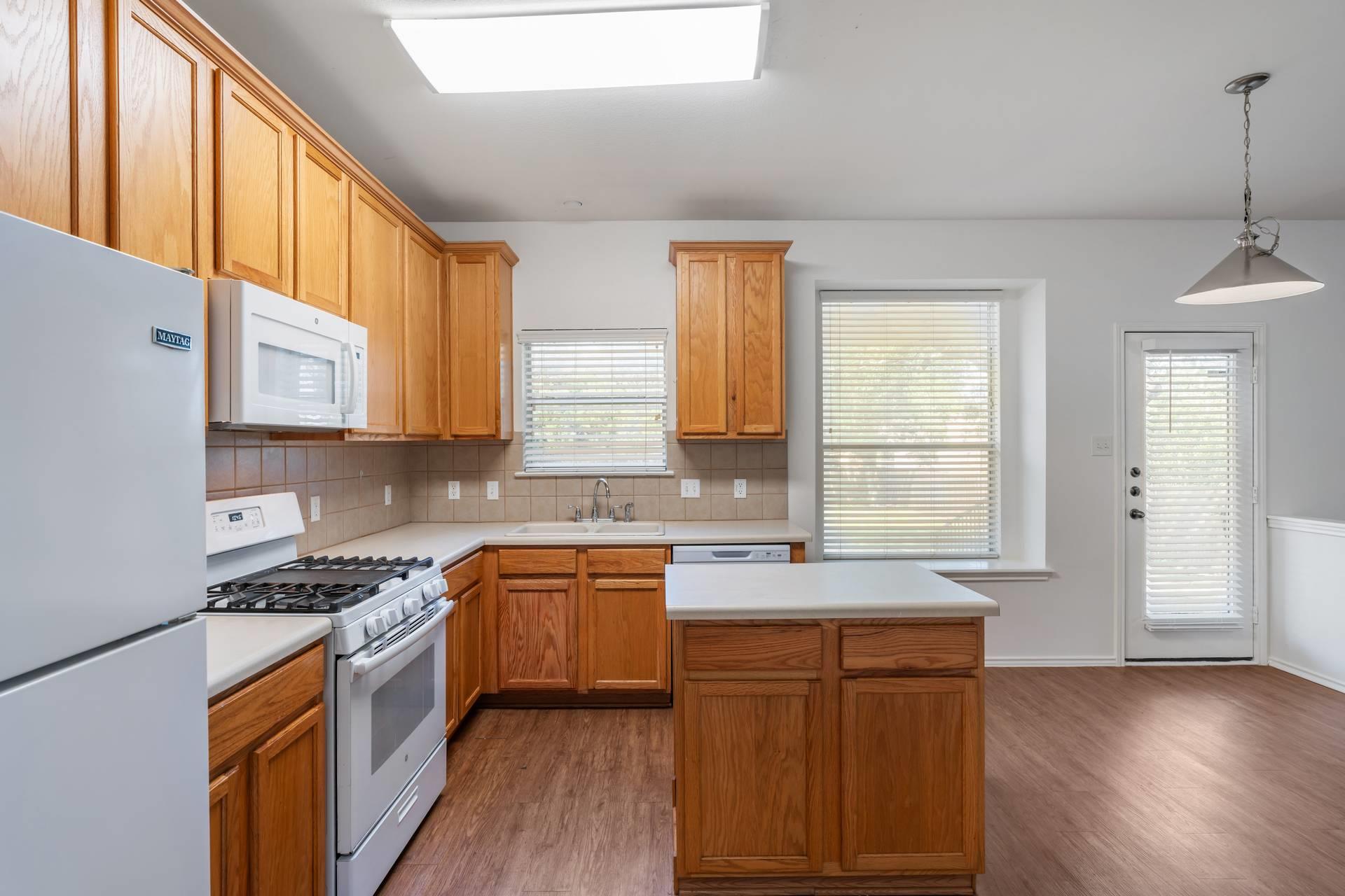 3112 Blue Ridge Dr, Round Rock, TX 78681