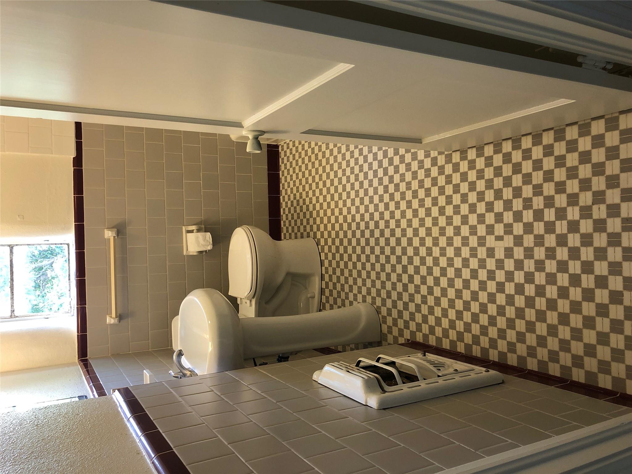 615 Pecan St, Junction, TX 76849