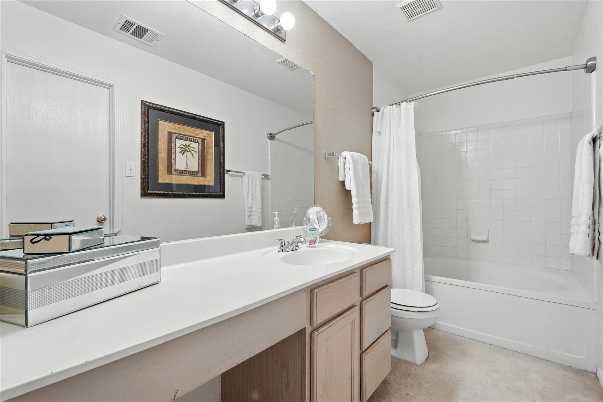 13024 Lofton Cliff Dr, Del Valle, TX 78617