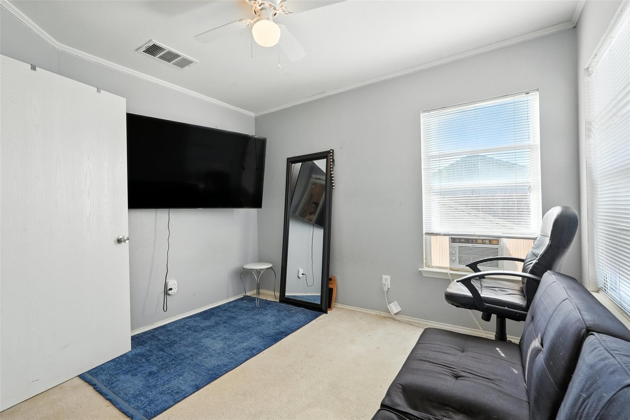 13024 Lofton Cliff Dr, Del Valle, TX 78617