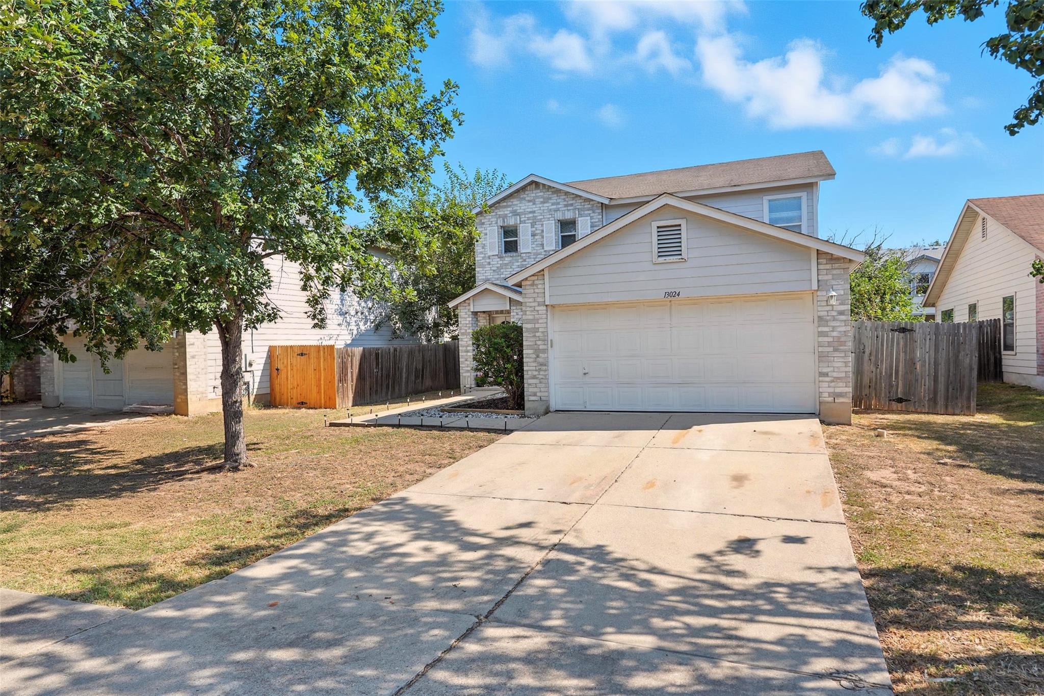 13024 Lofton Cliff Dr, Del Valle, TX 78617