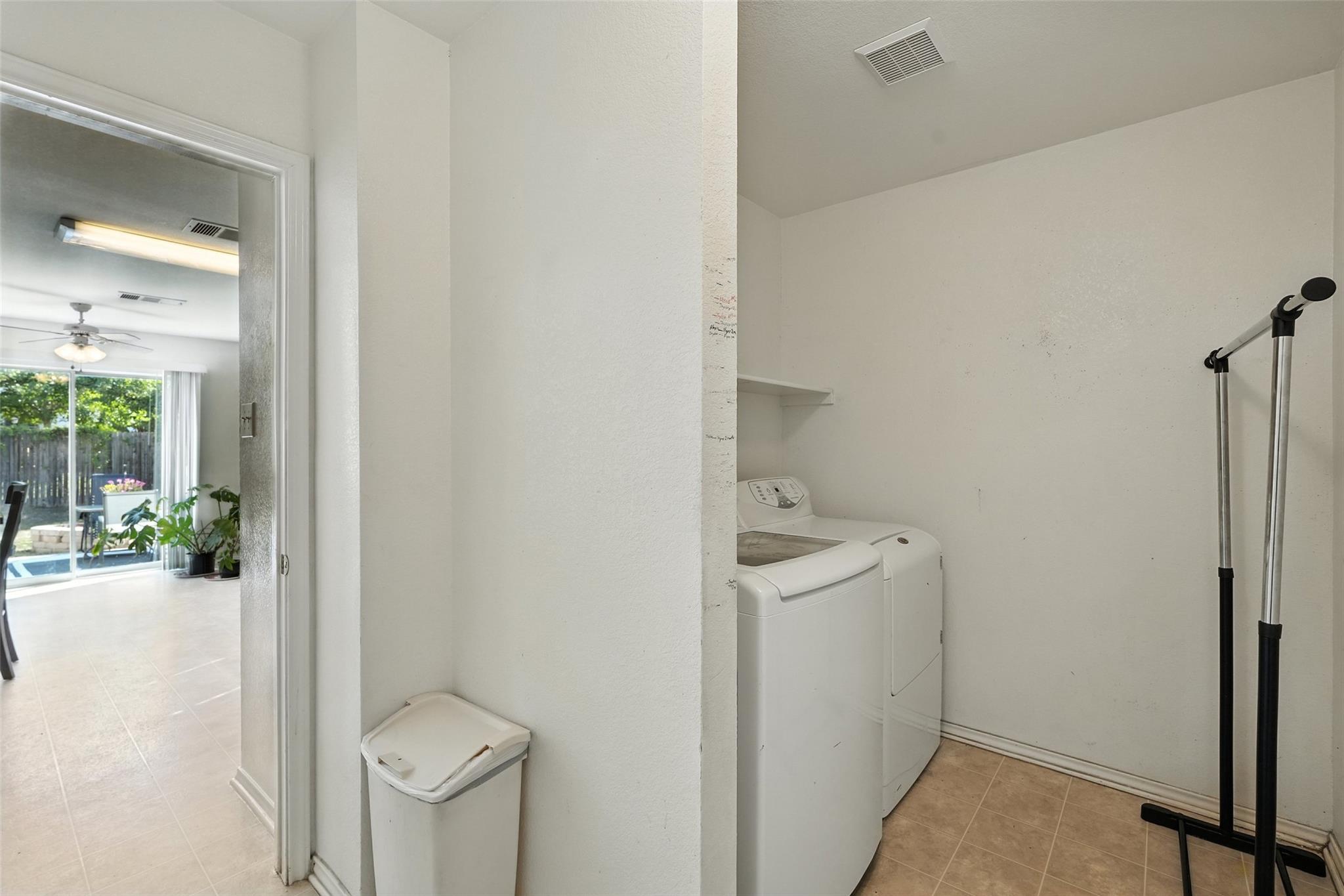 13024 Lofton Cliff Dr, Del Valle, TX 78617