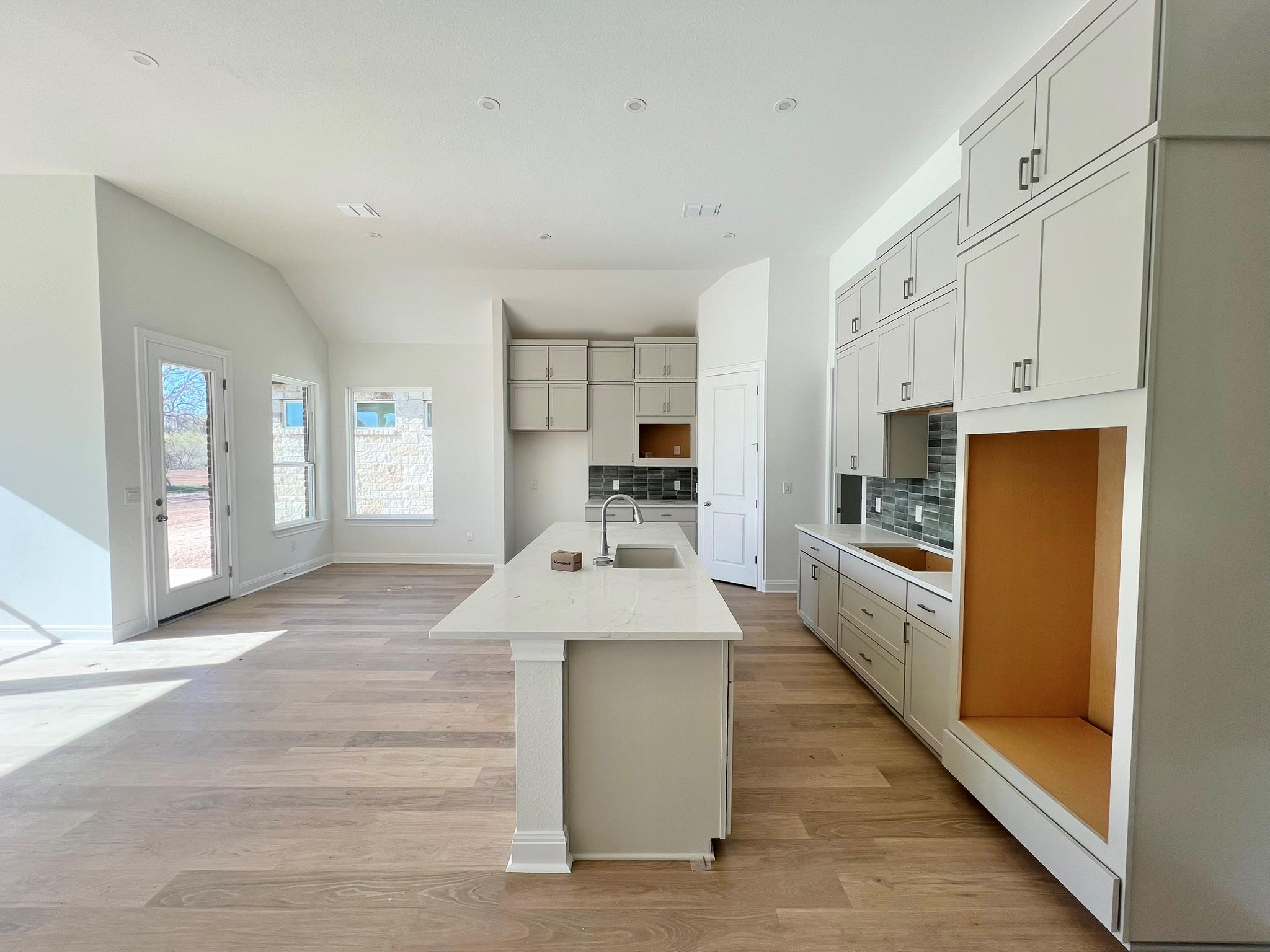 214 San Saba Dr, Buda, TX 78610