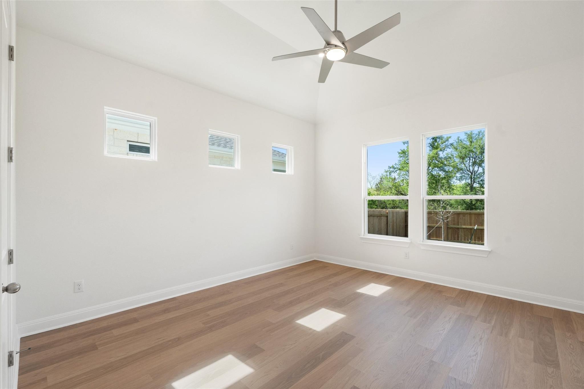 214 San Saba Dr, Buda, TX 78610