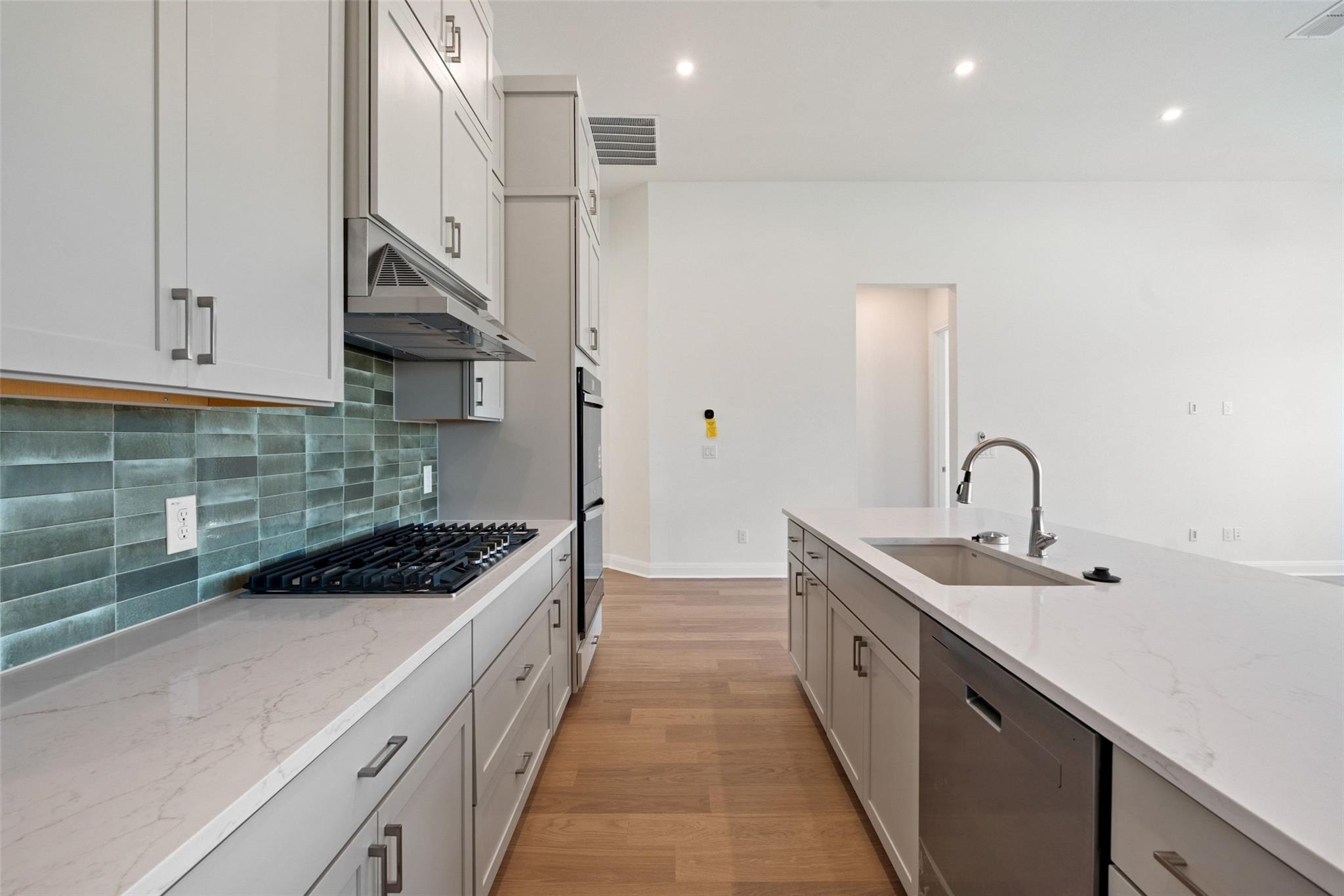 214 San Saba Dr, Buda, TX 78610