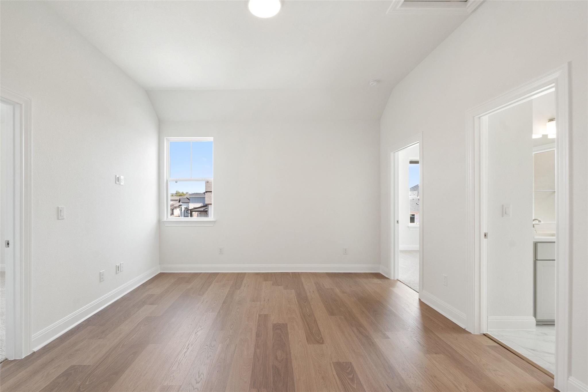 214 San Saba Dr, Buda, TX 78610