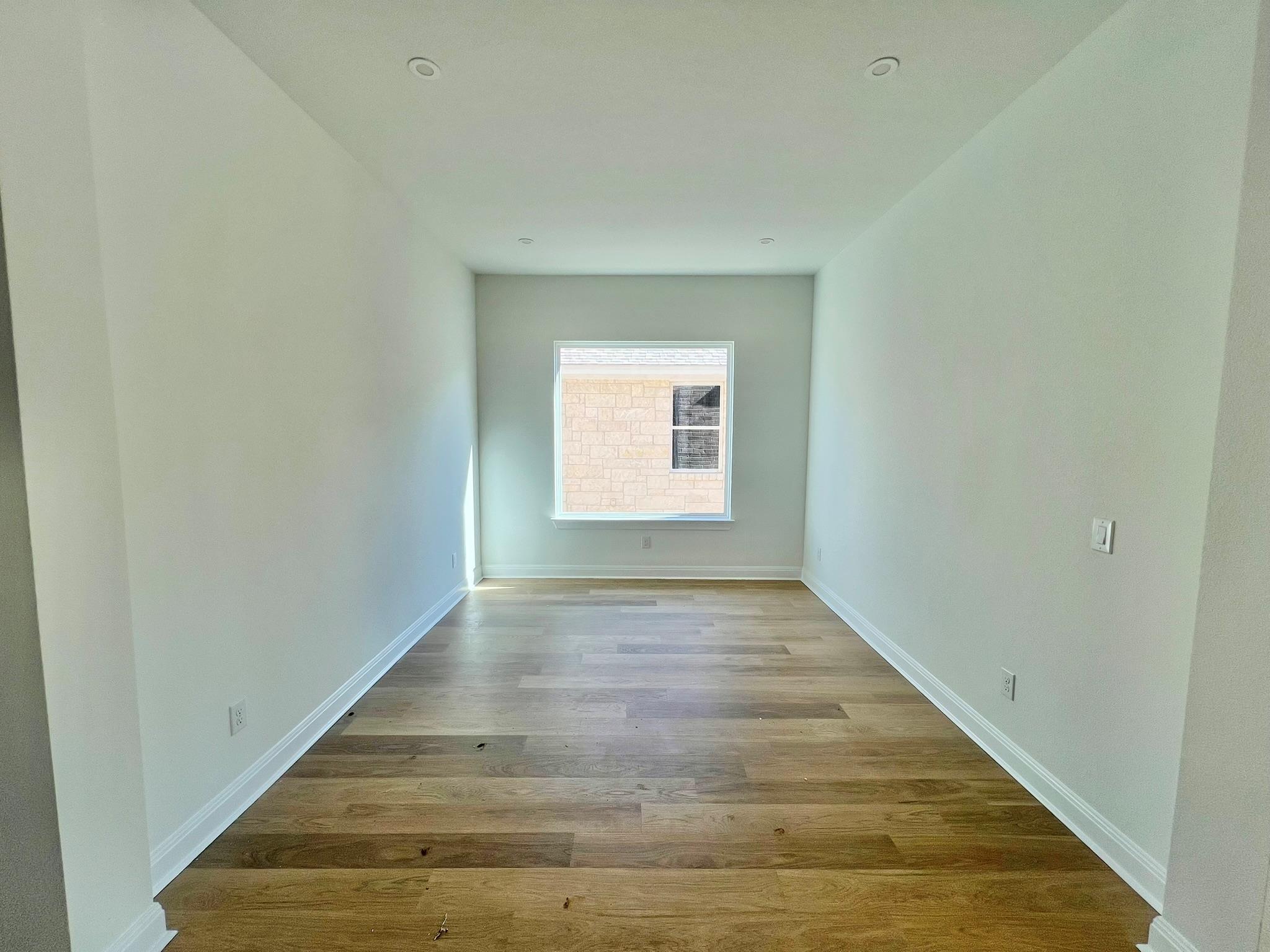 214 San Saba Dr, Buda, TX 78610