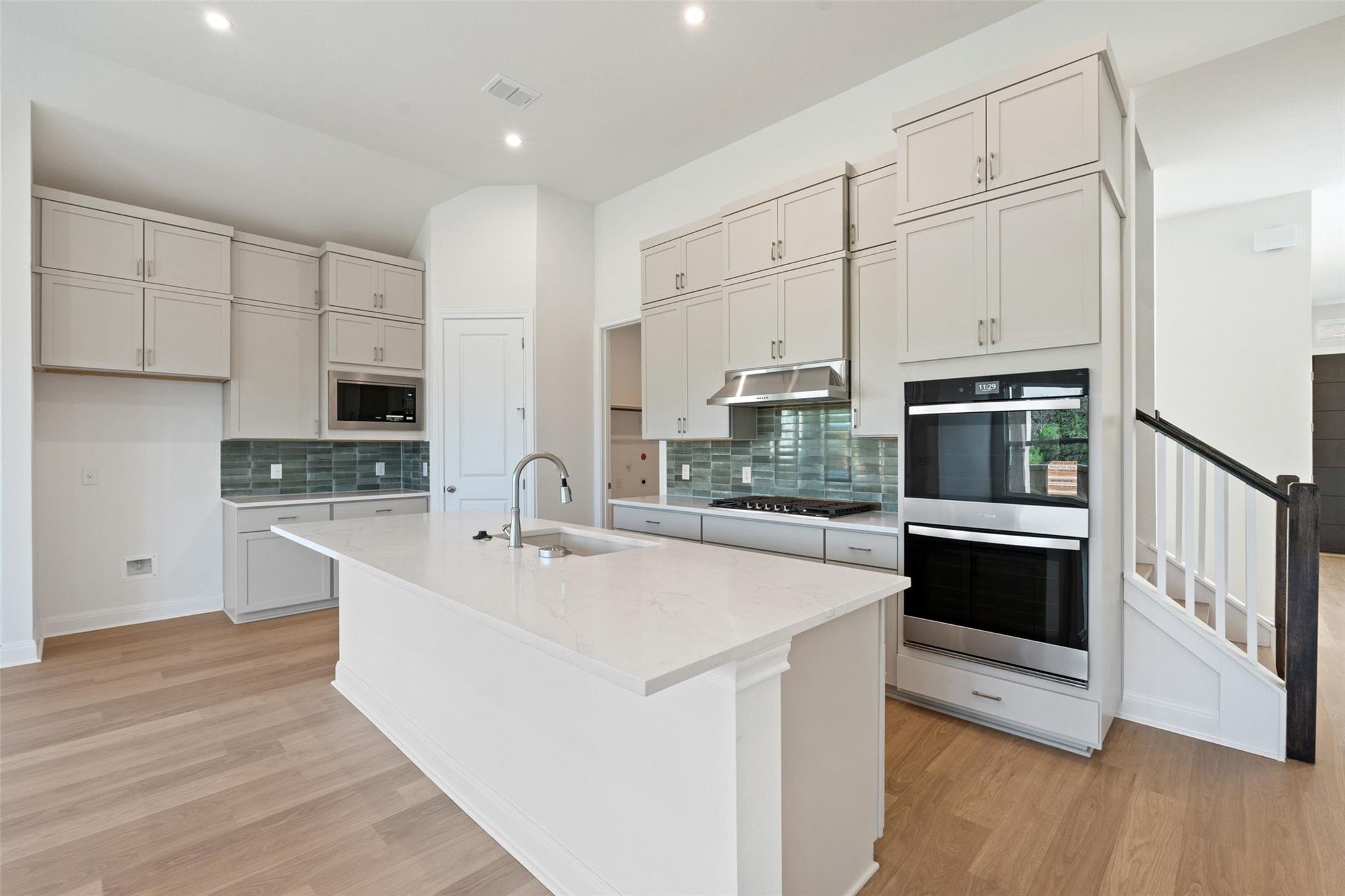 214 San Saba Dr, Buda, TX 78610