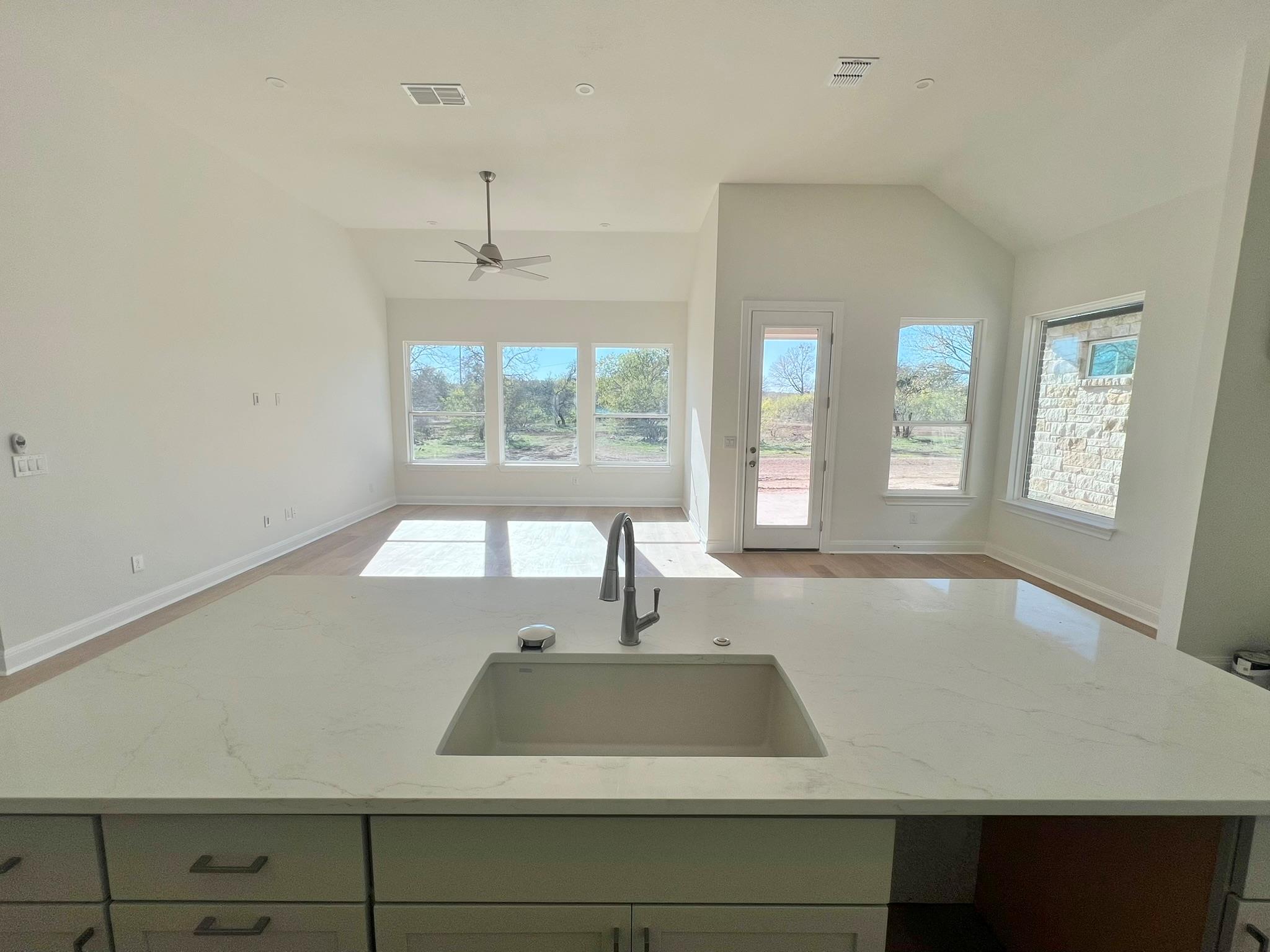 214 San Saba Dr, Buda, TX 78610