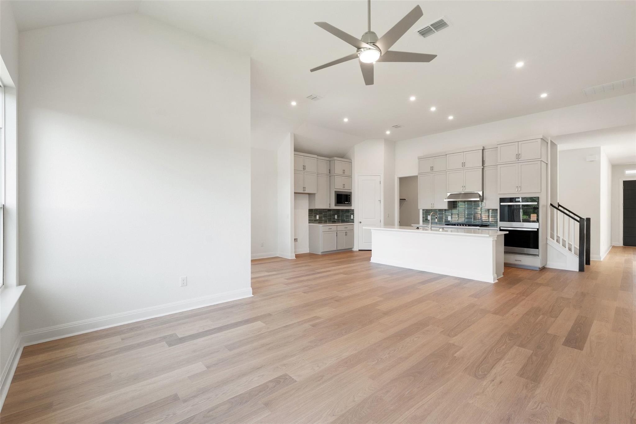 214 San Saba Dr, Buda, TX 78610