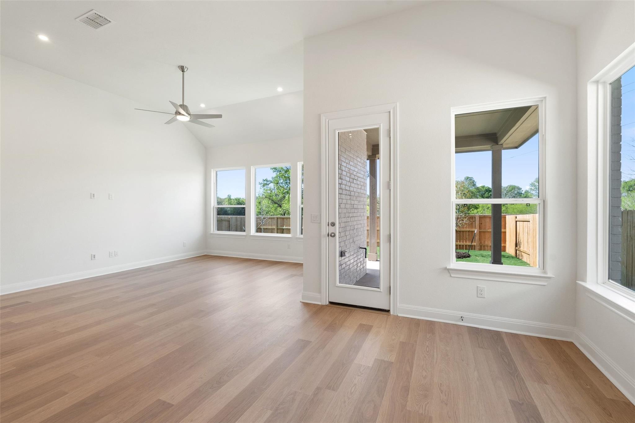 214 San Saba Dr, Buda, TX 78610