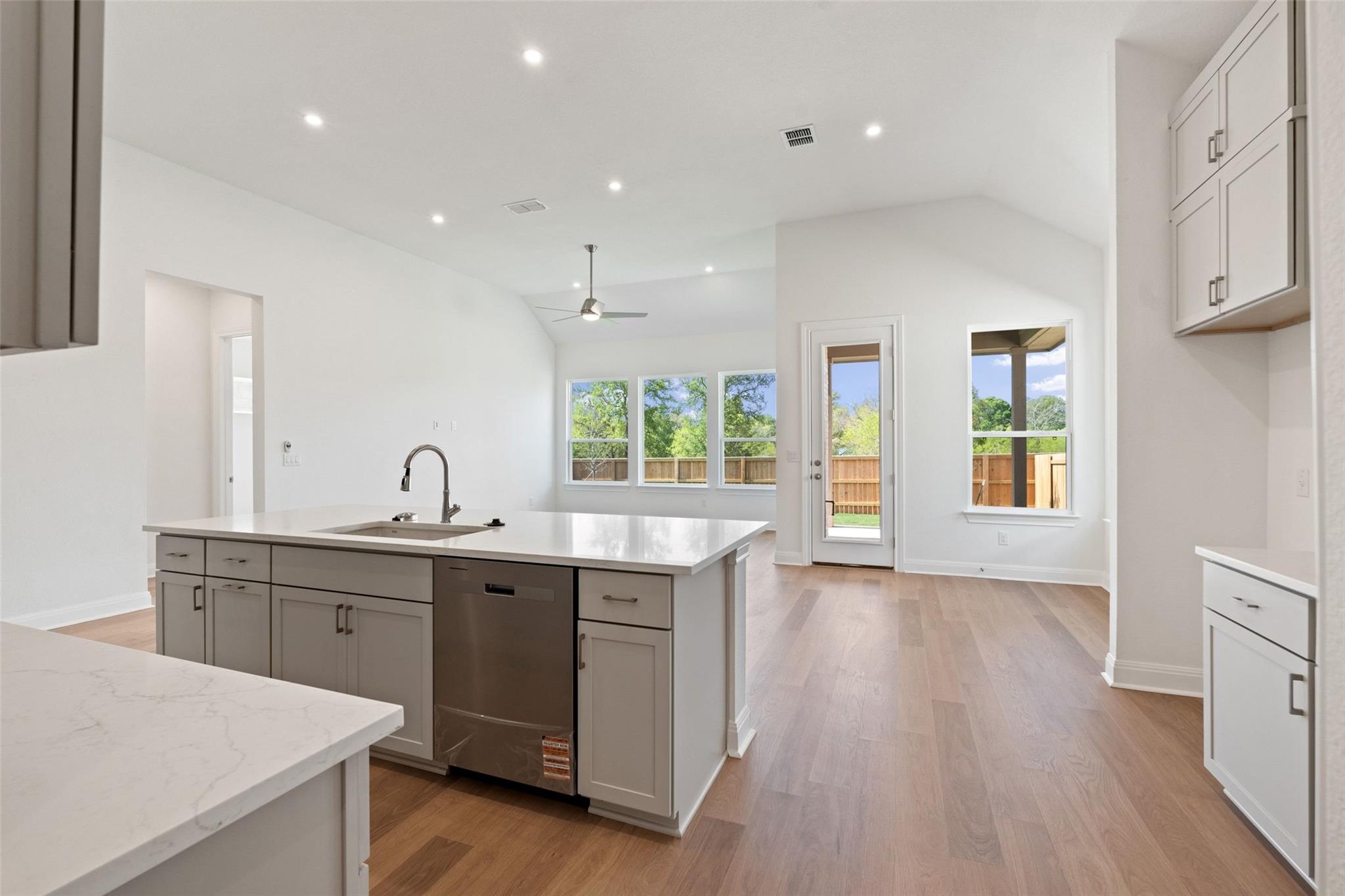 214 San Saba Dr, Buda, TX 78610