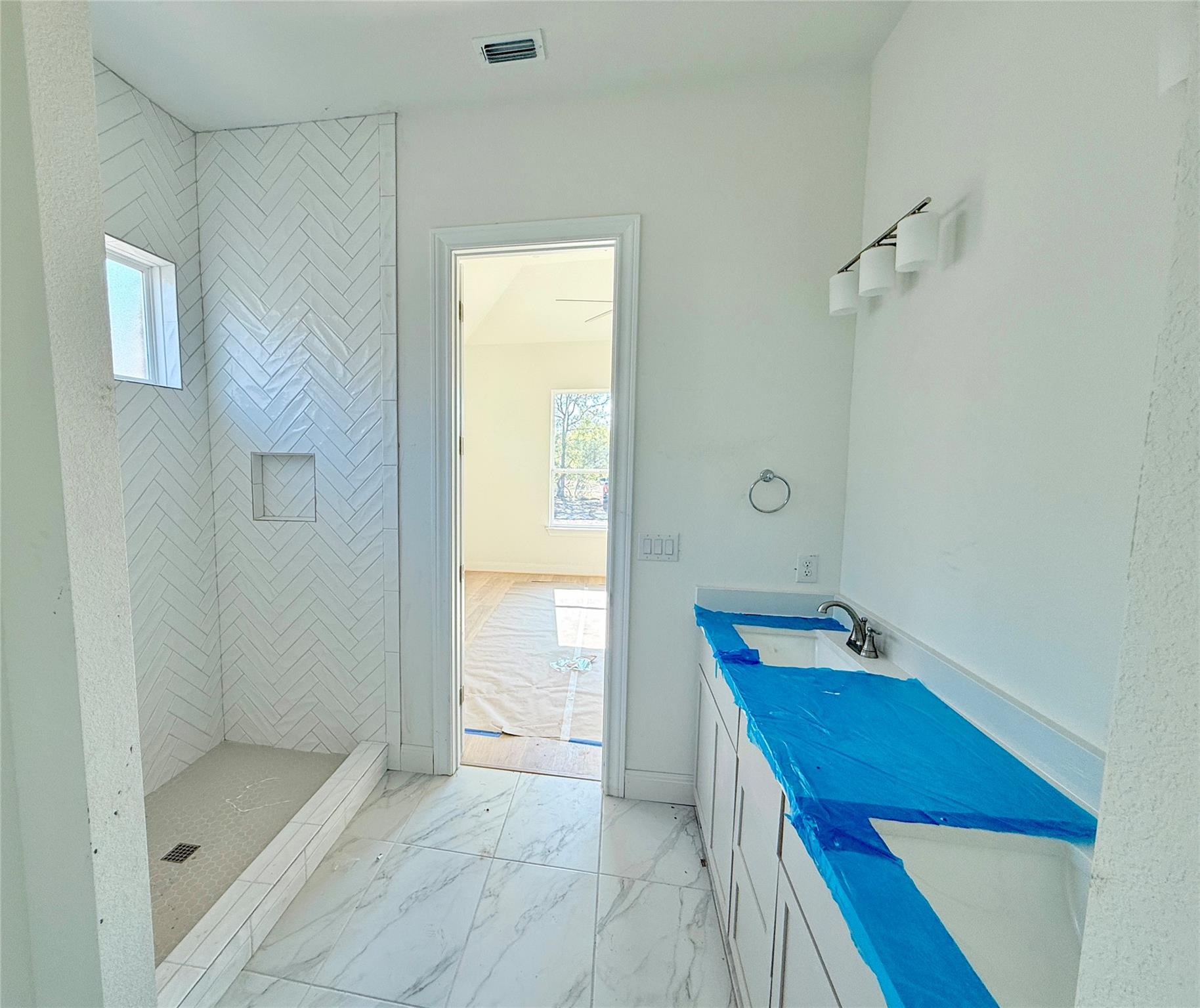 214 San Saba Dr, Buda, TX 78610