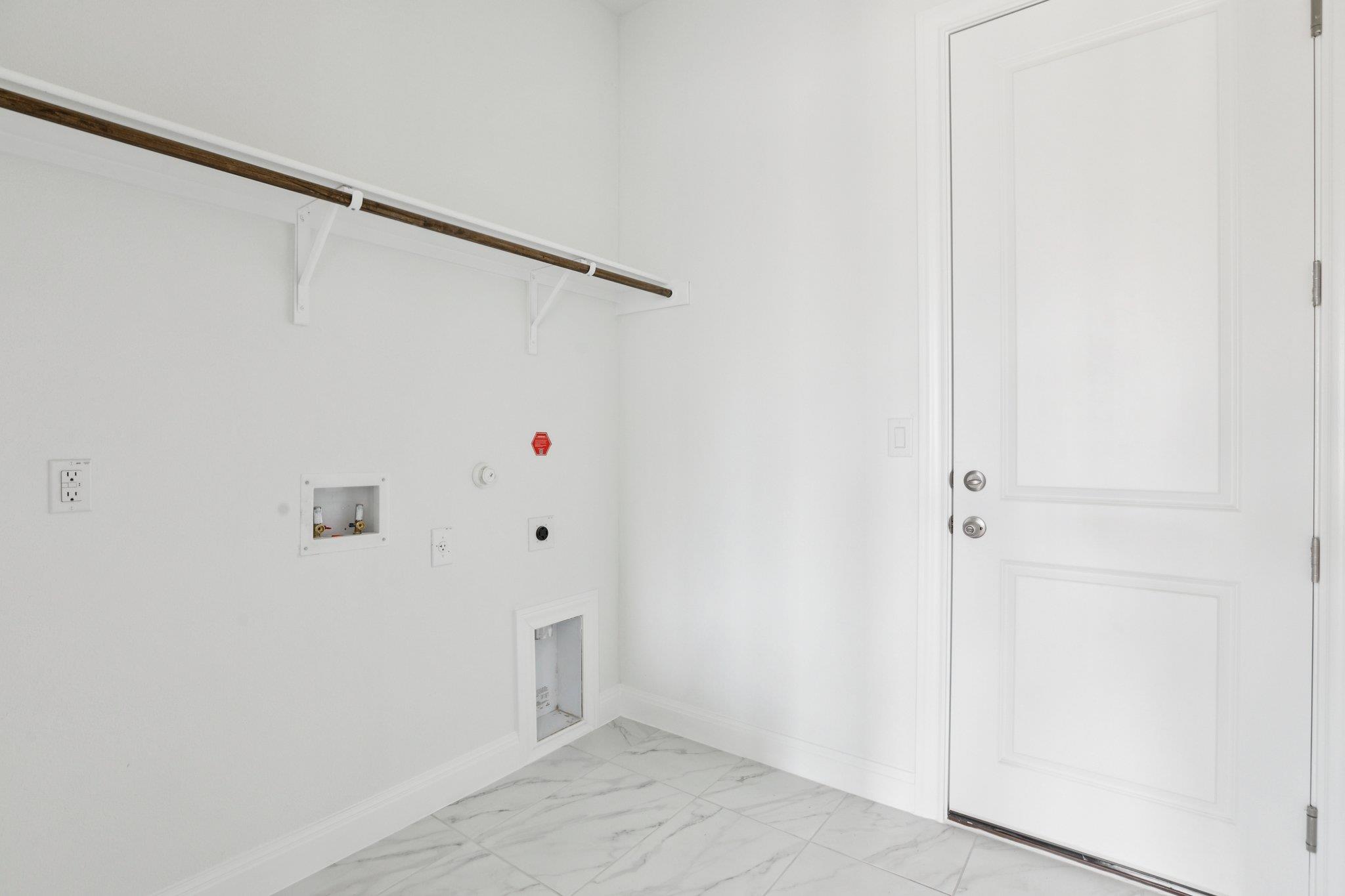 214 San Saba Dr, Buda, TX 78610