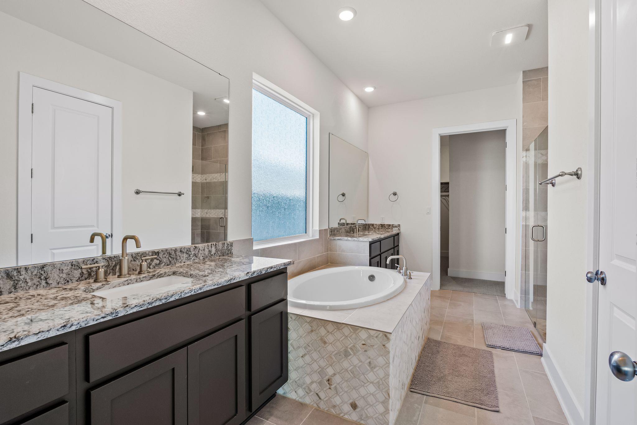 921 Trevi Fontana Dr, Leander, TX 78641