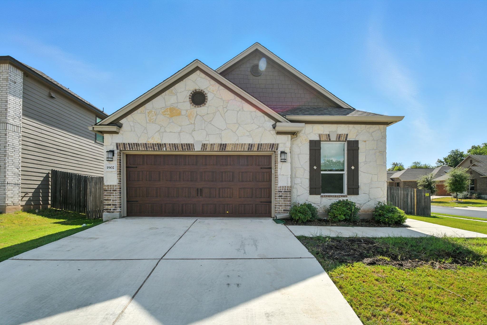 1902 Dragonfly Loop, Bastrop, TX 78602