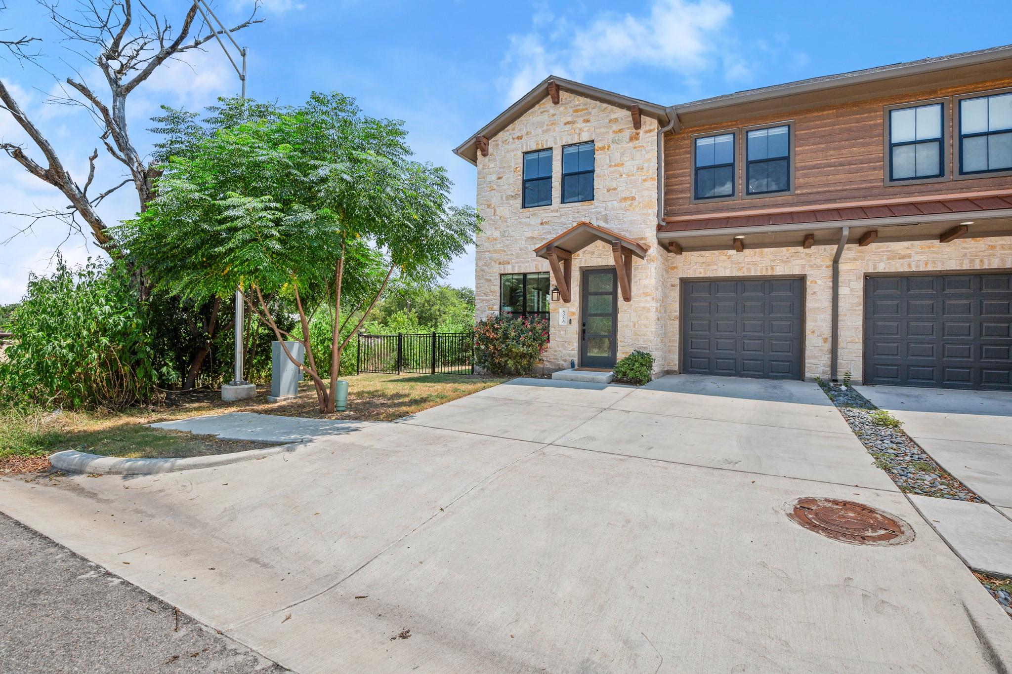 808A E 17th St, Georgetown, TX 78626
