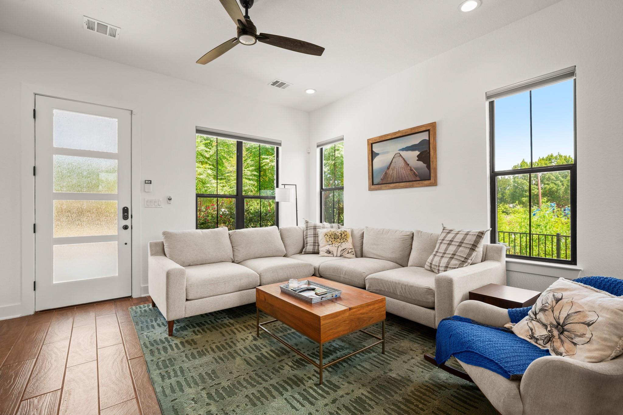 808A E 17th St, Georgetown, TX 78626