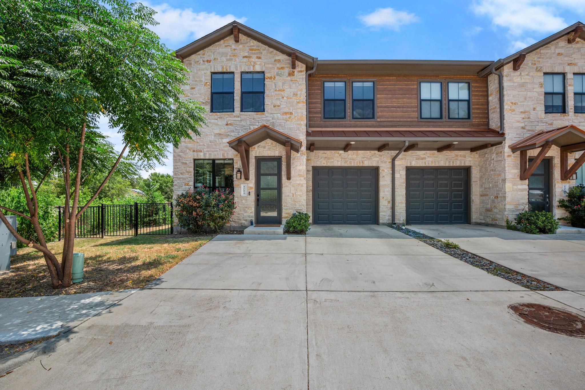 808A E 17th St, Georgetown, TX 78626