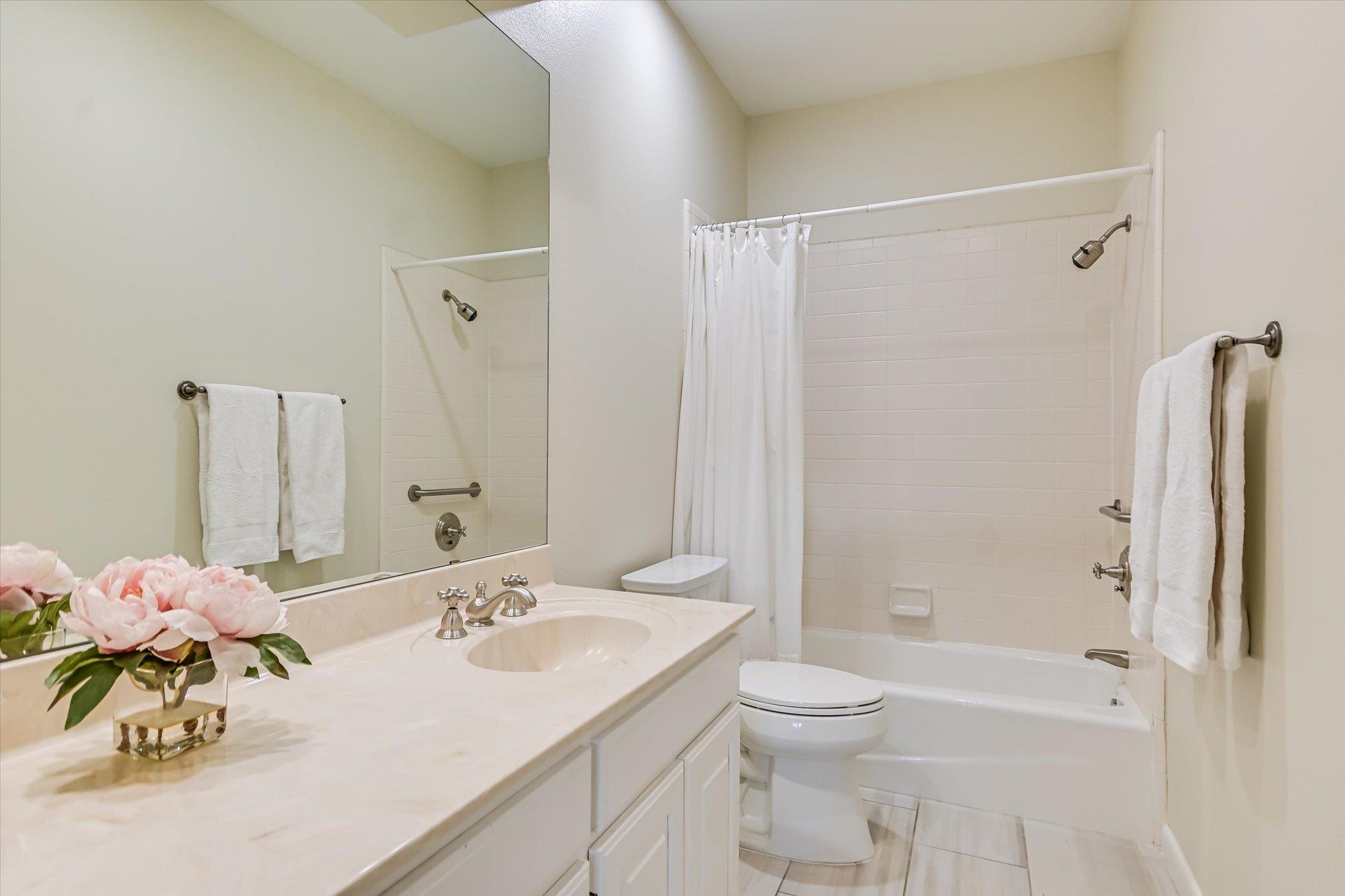 5507 Oakwood Cv # A-2, Austin, TX 78731