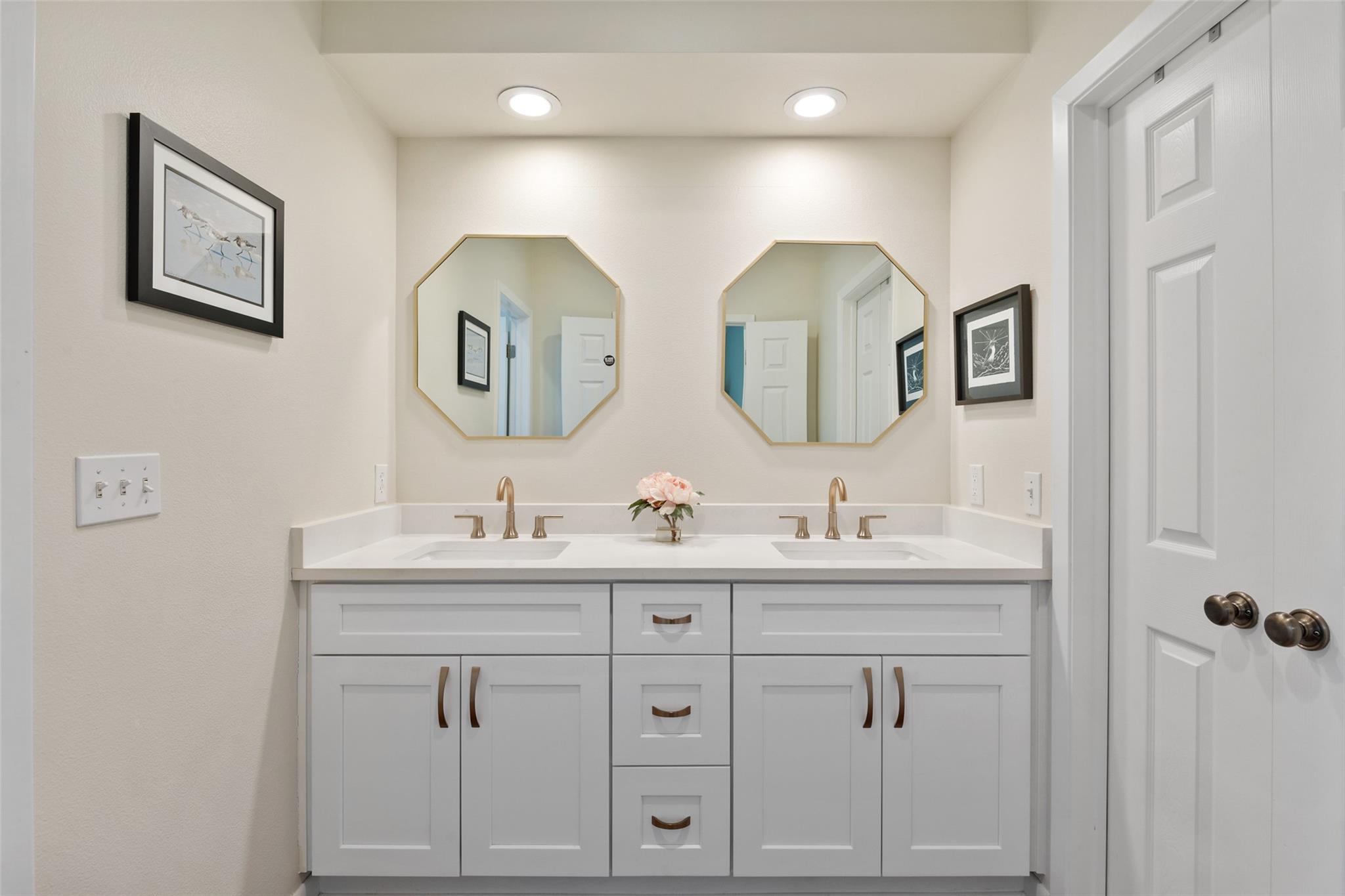 5507 Oakwood Cv # A-2, Austin, TX 78731