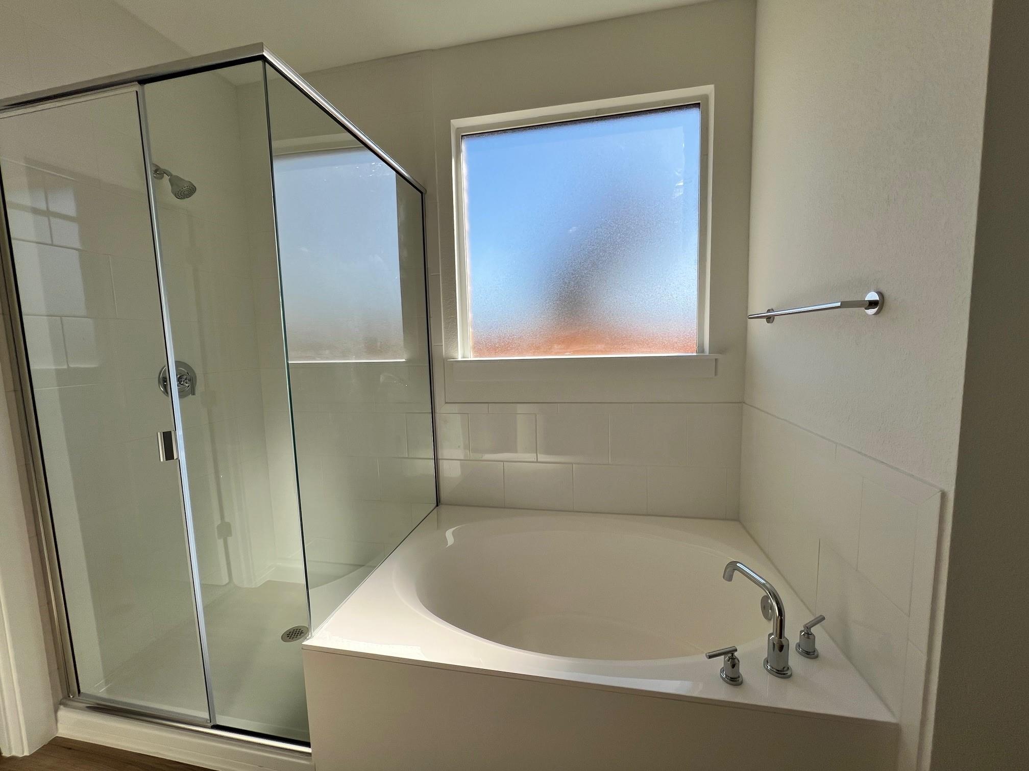 517 Prairie Wind Dr, Leander, TX 78641