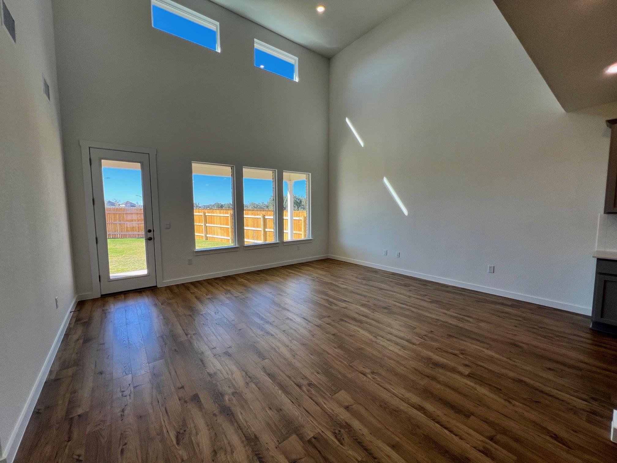 517 Prairie Wind Dr, Leander, TX 78641