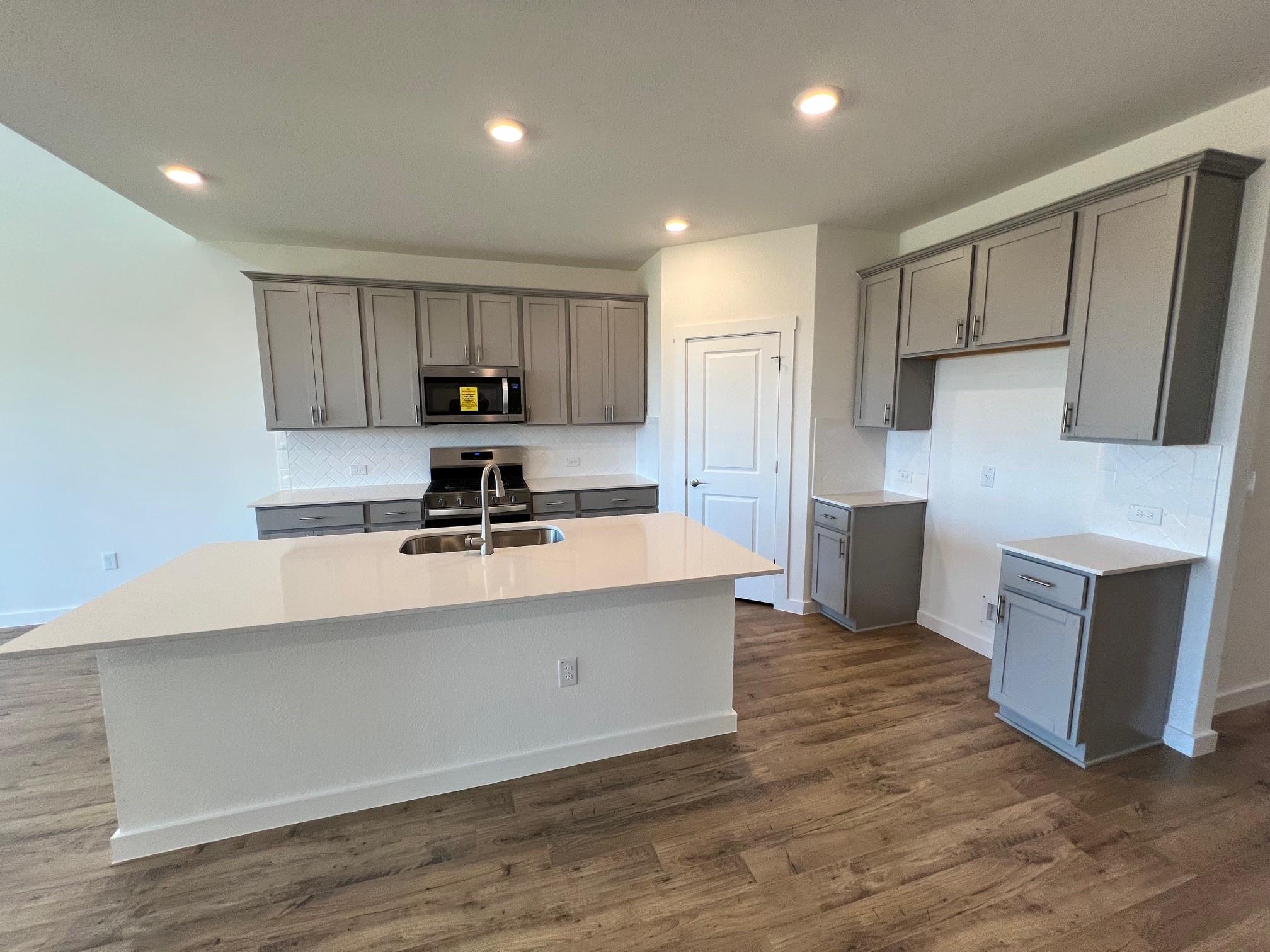 517 Prairie Wind Dr, Leander, TX 78641