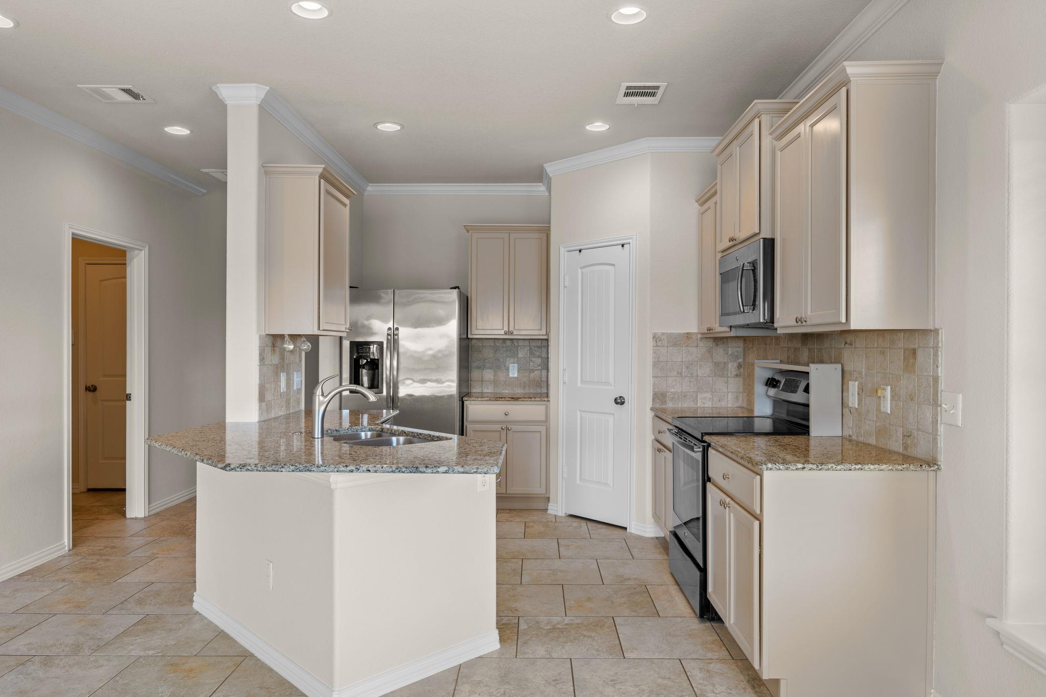 401 Mourning Dove Ln, Leander, TX 78641