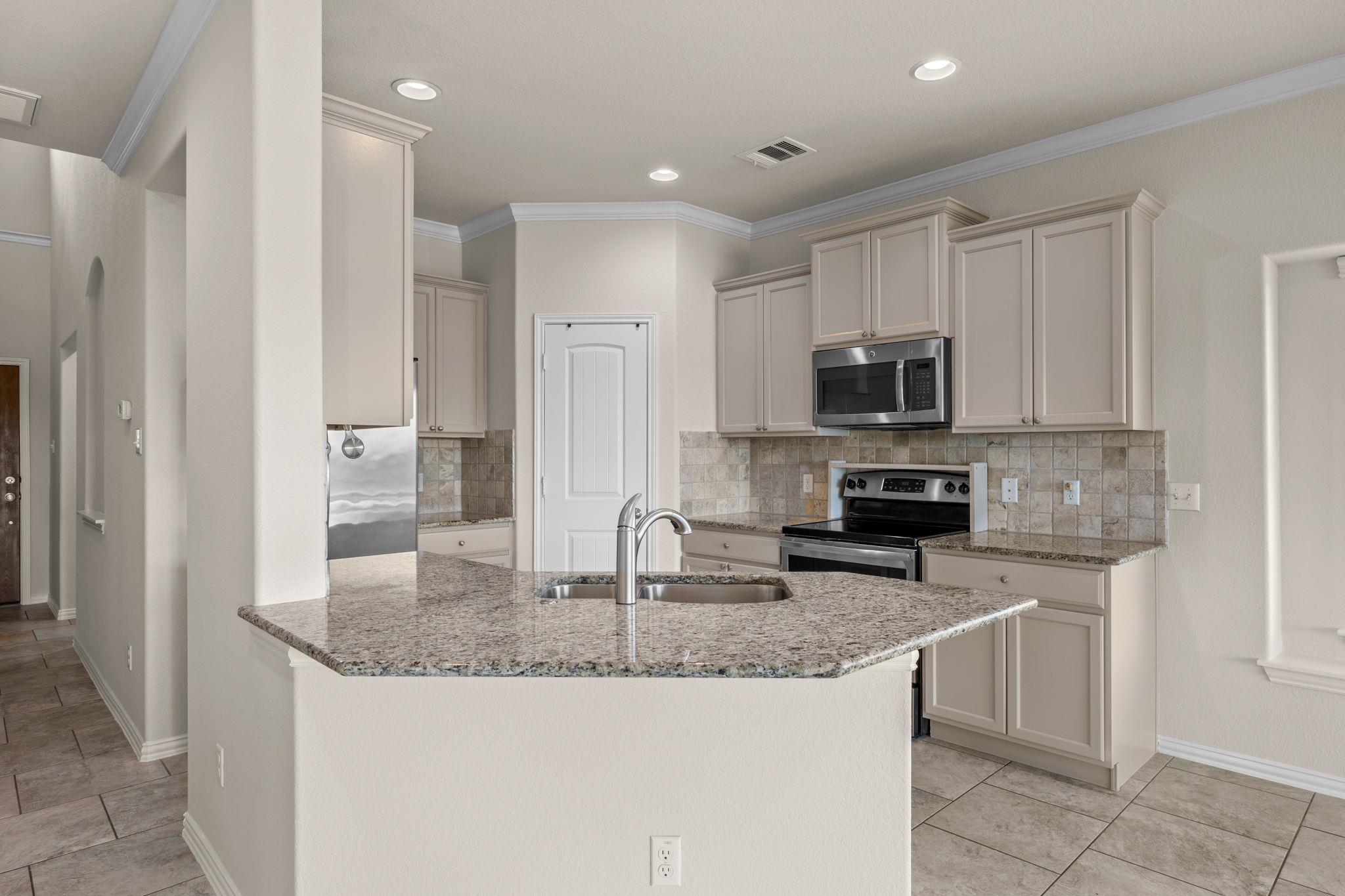 401 Mourning Dove Ln, Leander, TX 78641